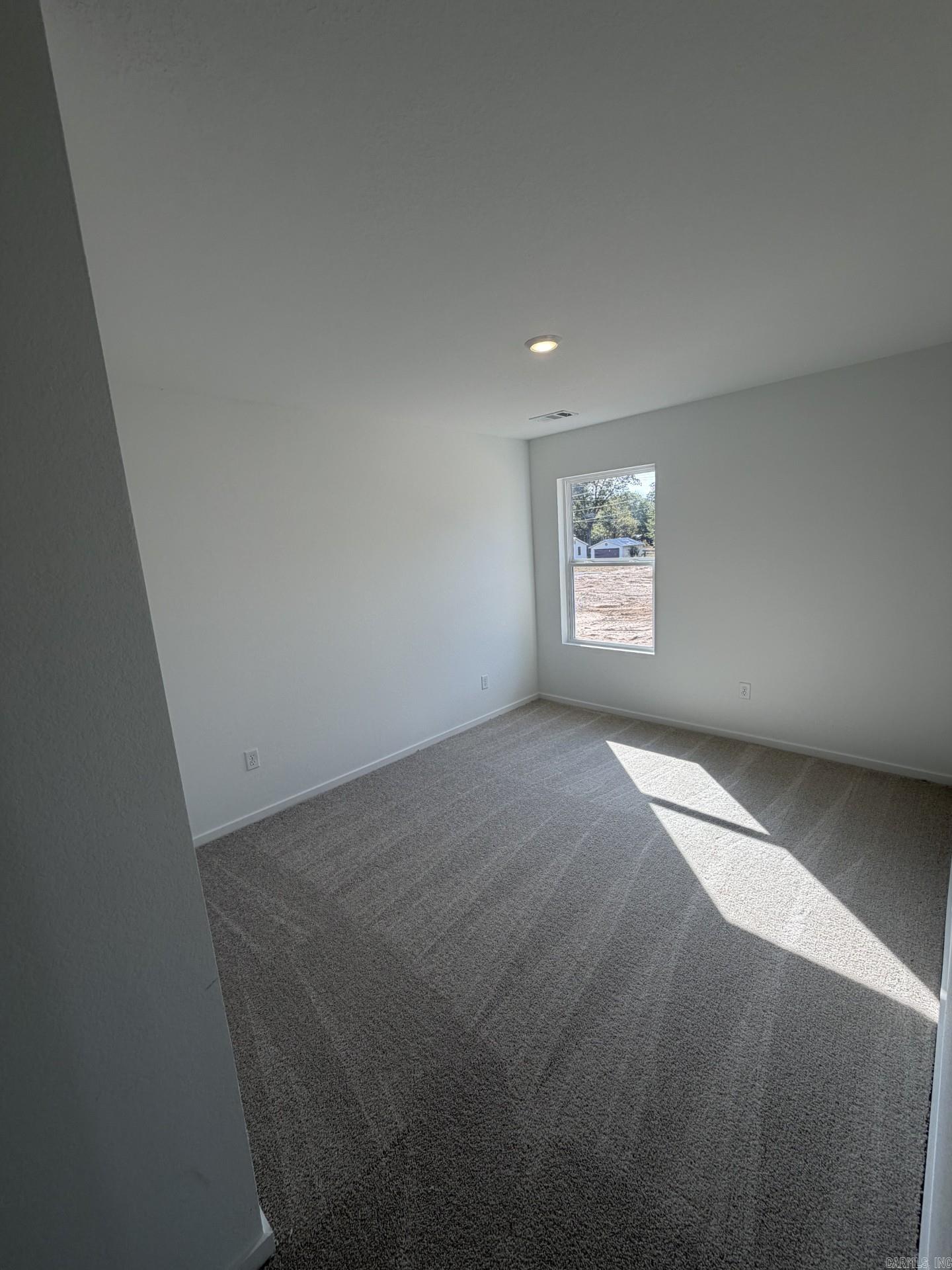 109 Flat Wood Avenue Property Photo 7