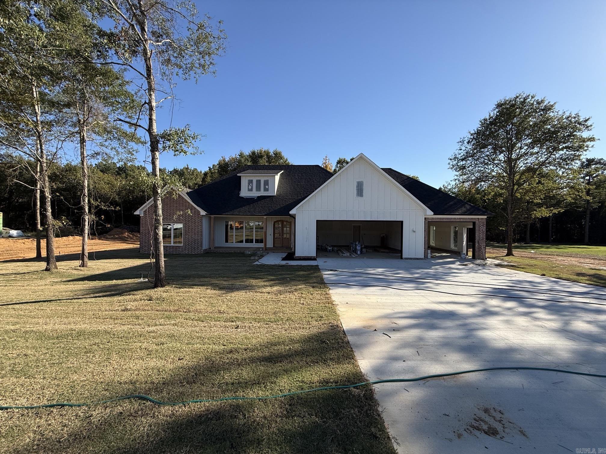 60 Ules Watson Drive Property Photo 4