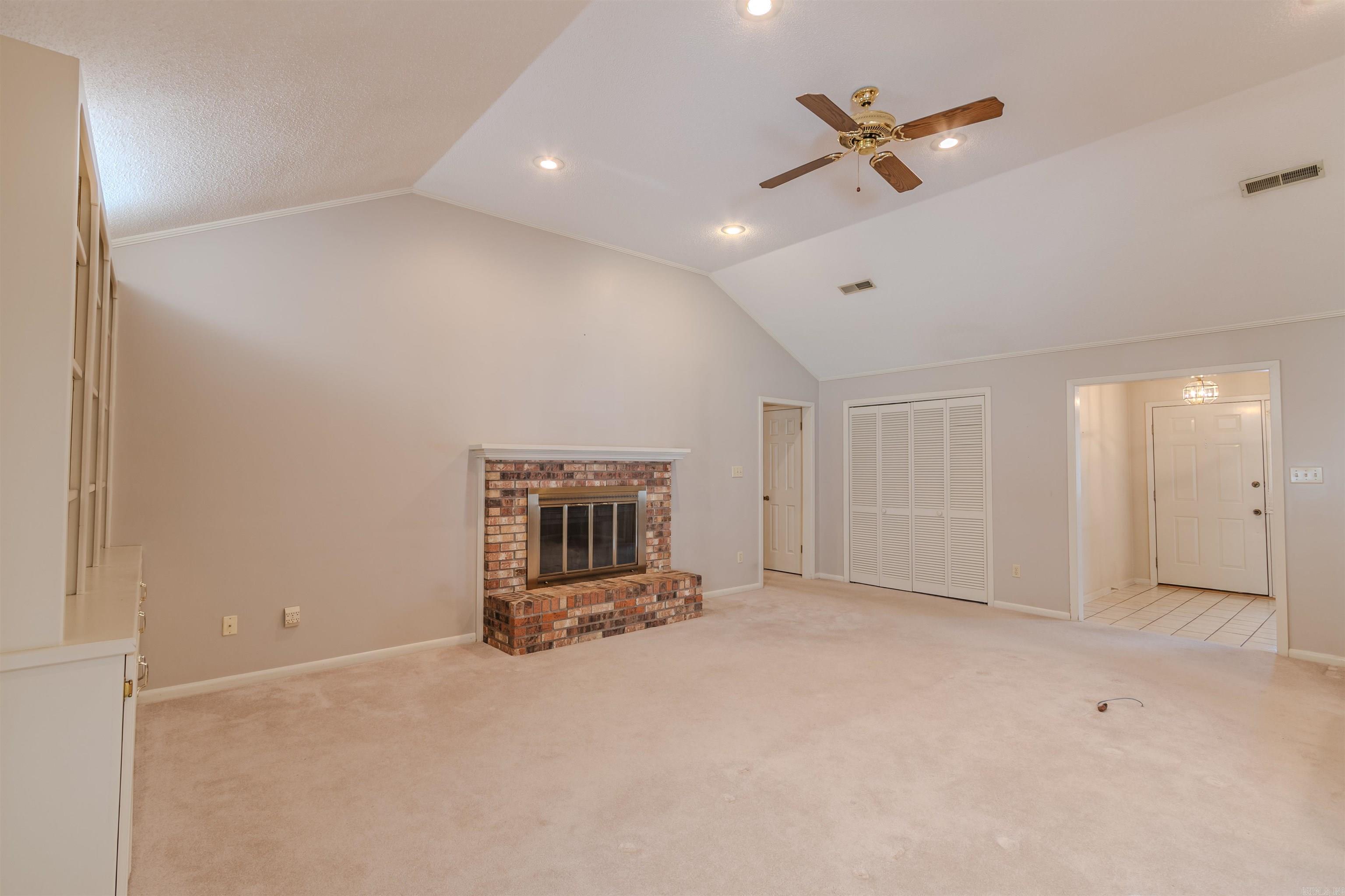 1000 Meriwether Ln Property Photo 13