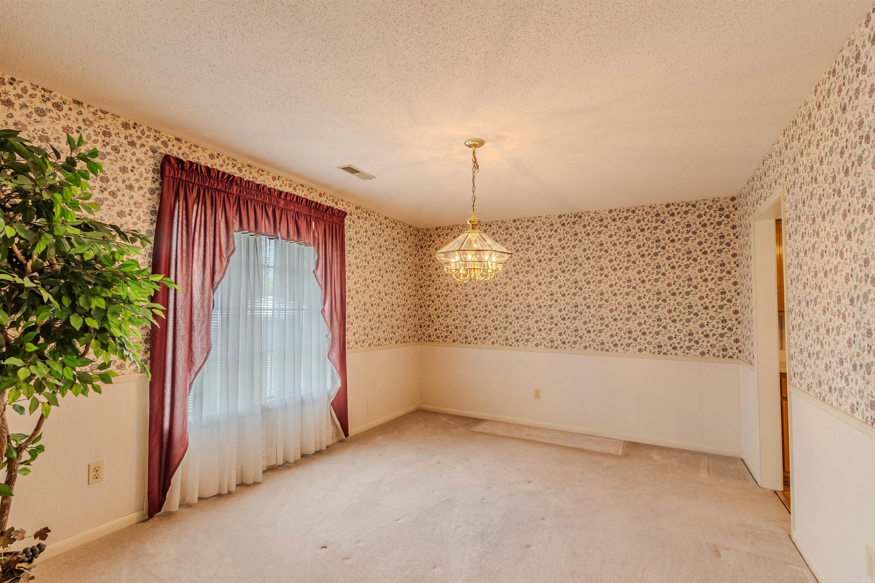 1000 Meriwether Ln Property Photo 18