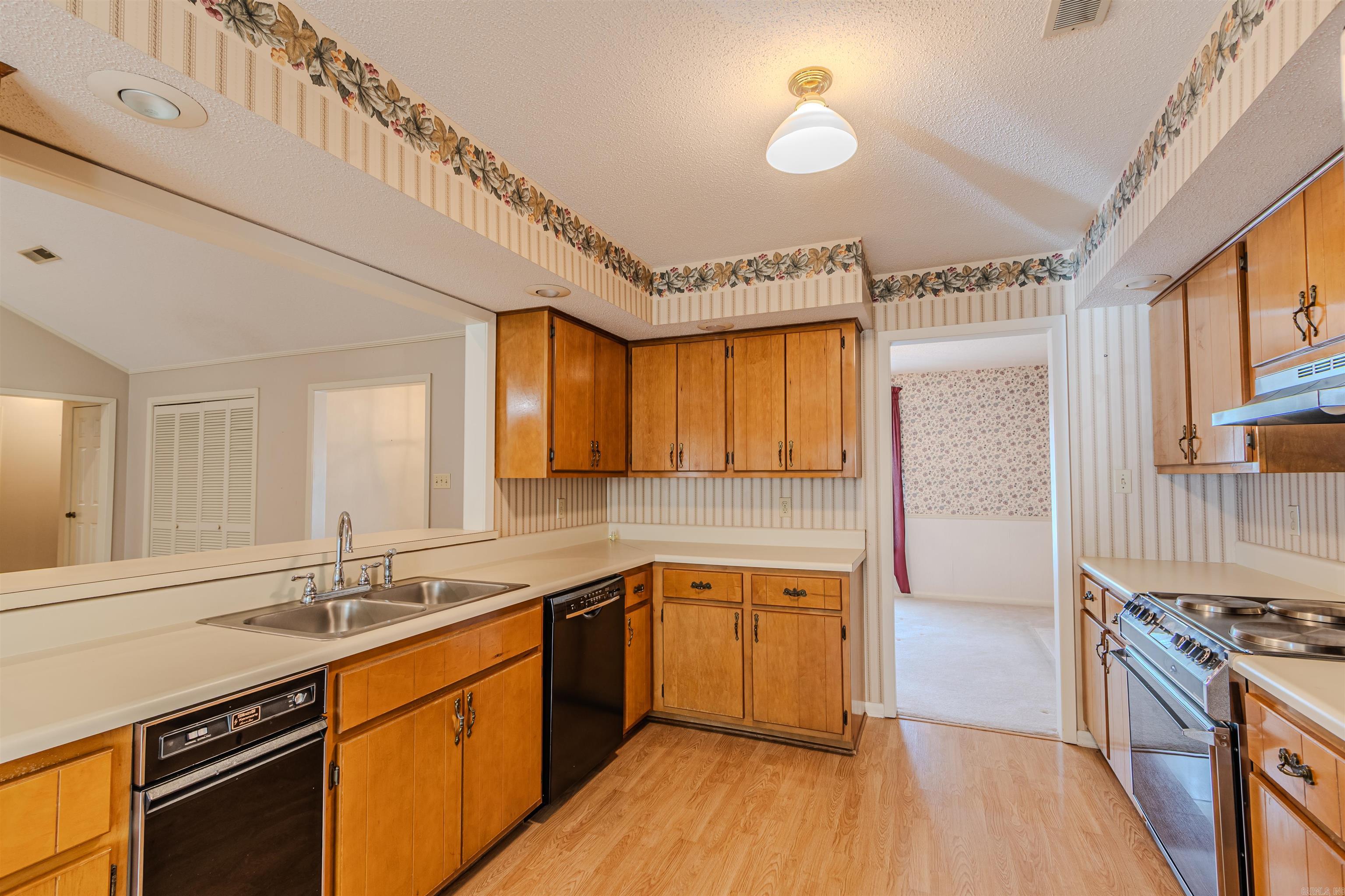 1000 Meriwether Ln Property Photo 24