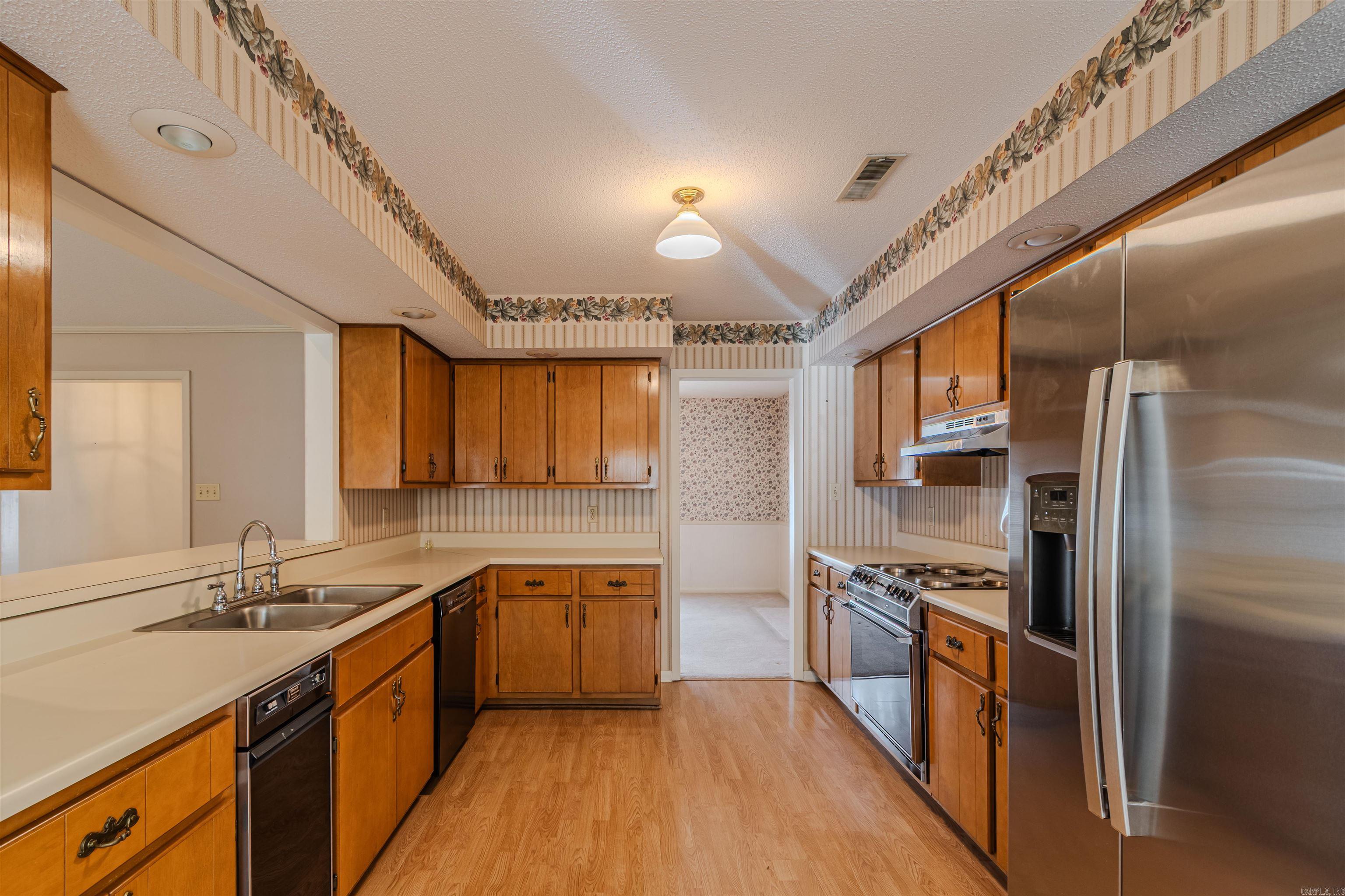 1000 Meriwether Ln Property Photo 25