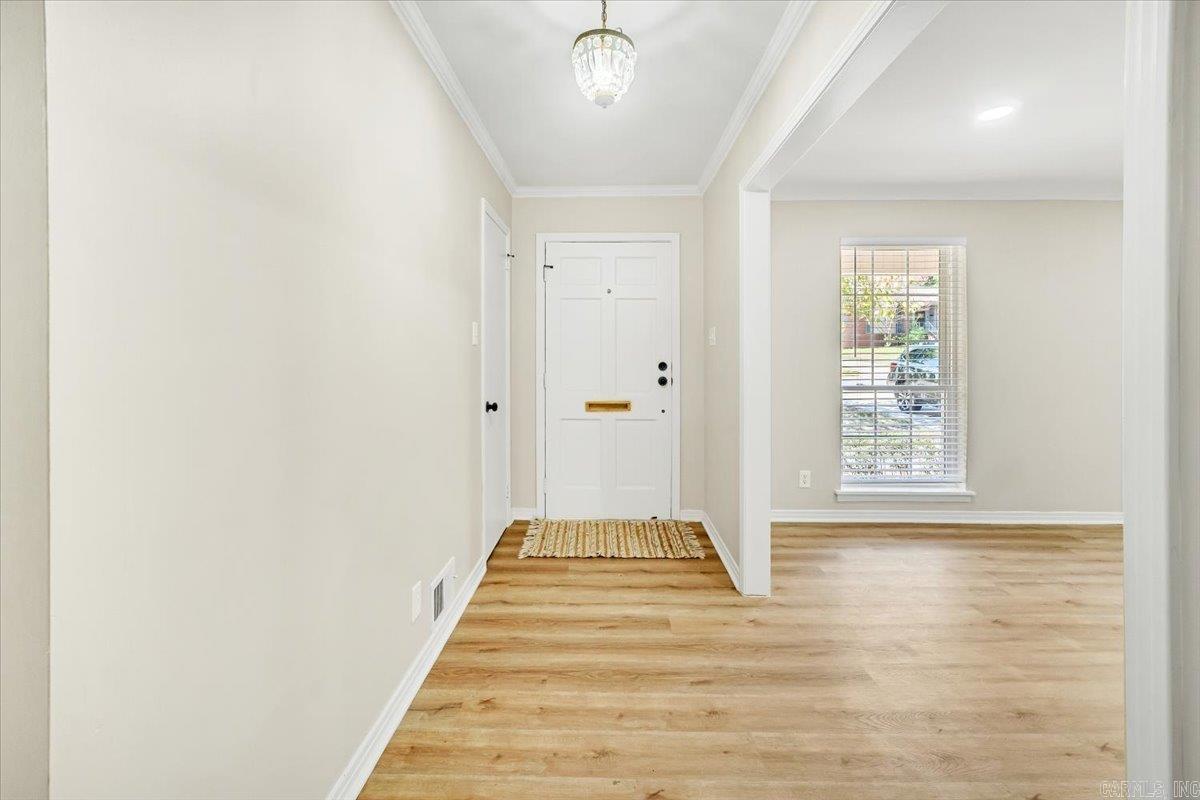 1303 Biscayne Drive Property Photo 4