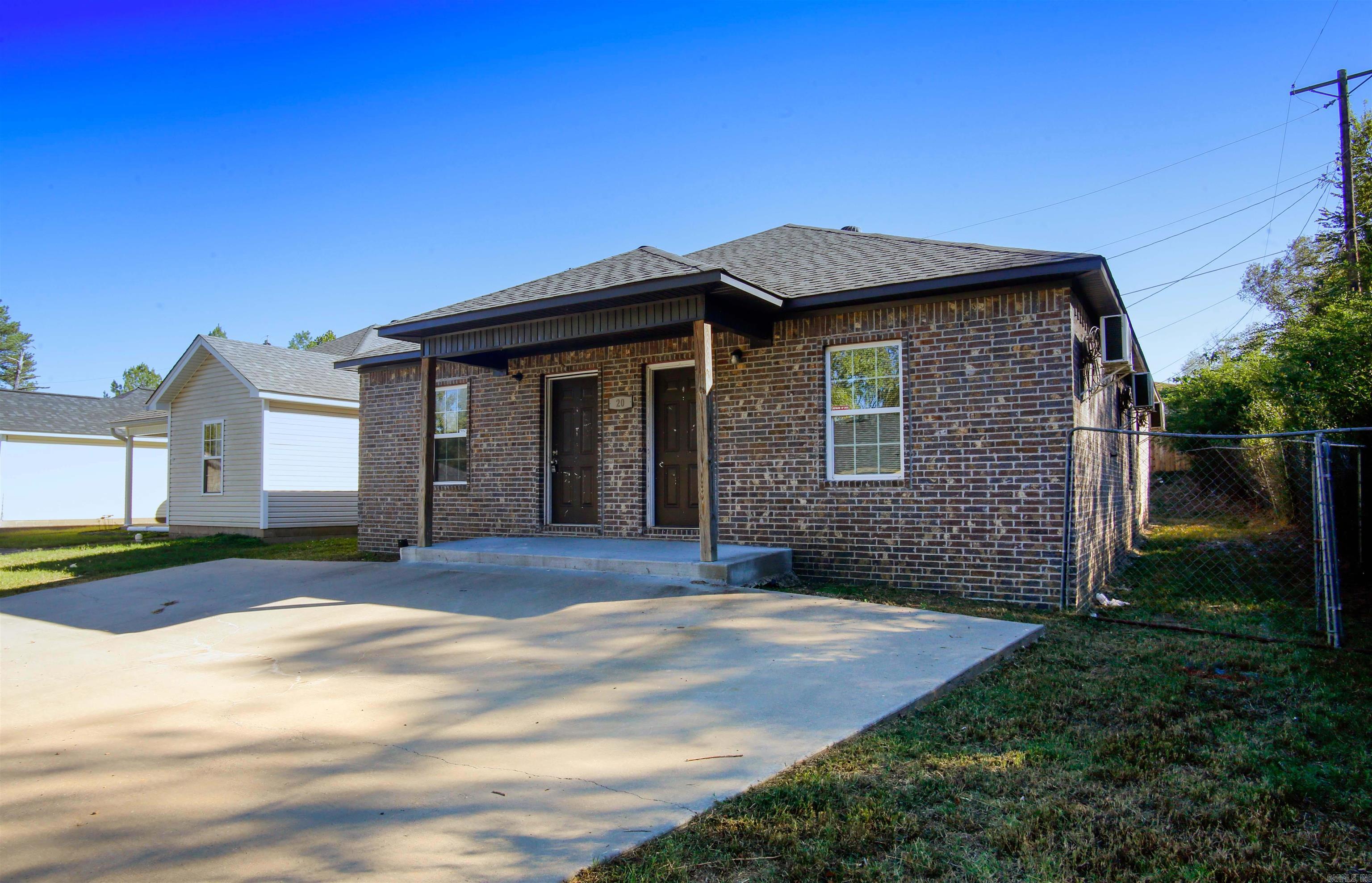 20 Santiago Drive B Property Photo 1