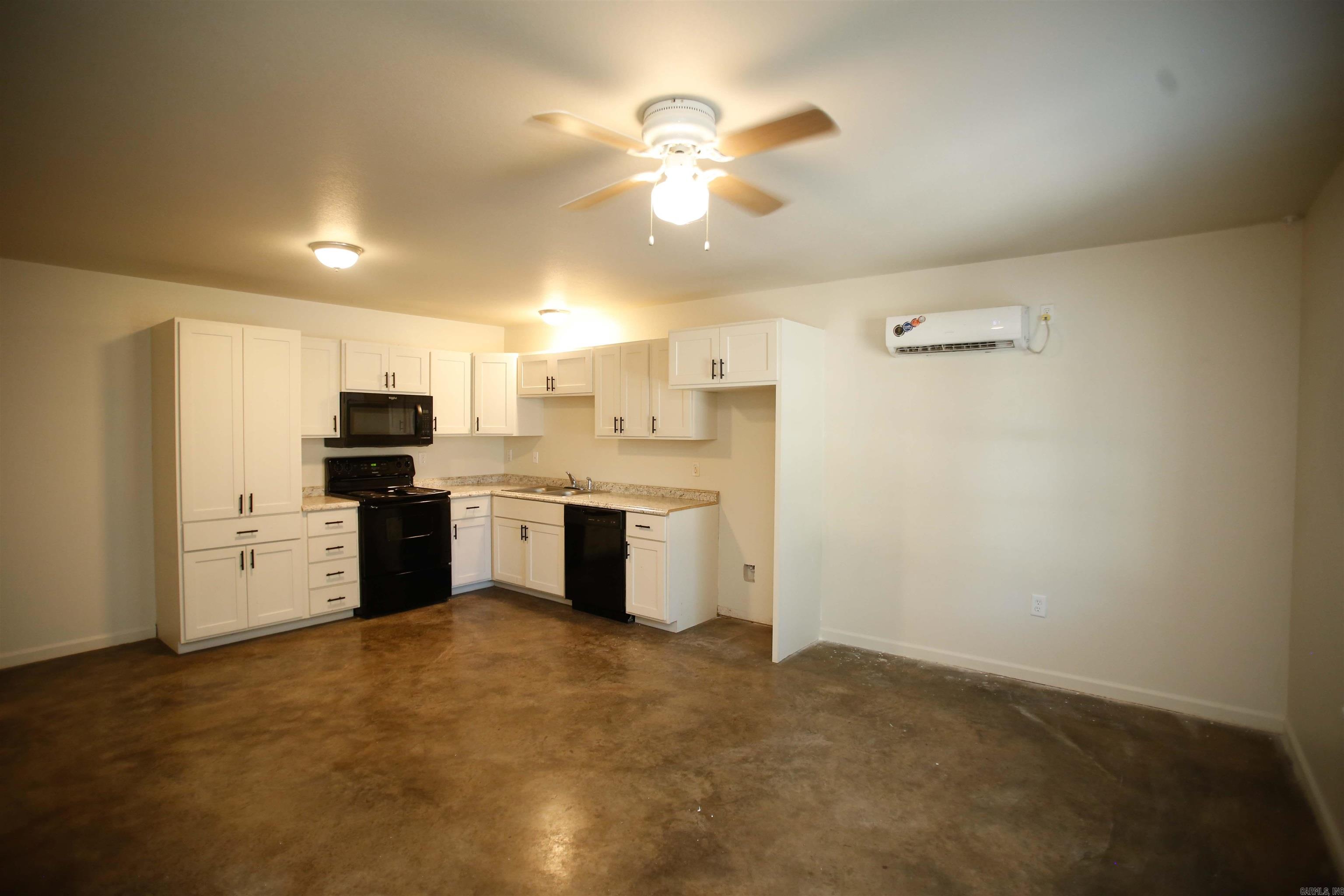 20 Santiago Drive B Property Photo 5