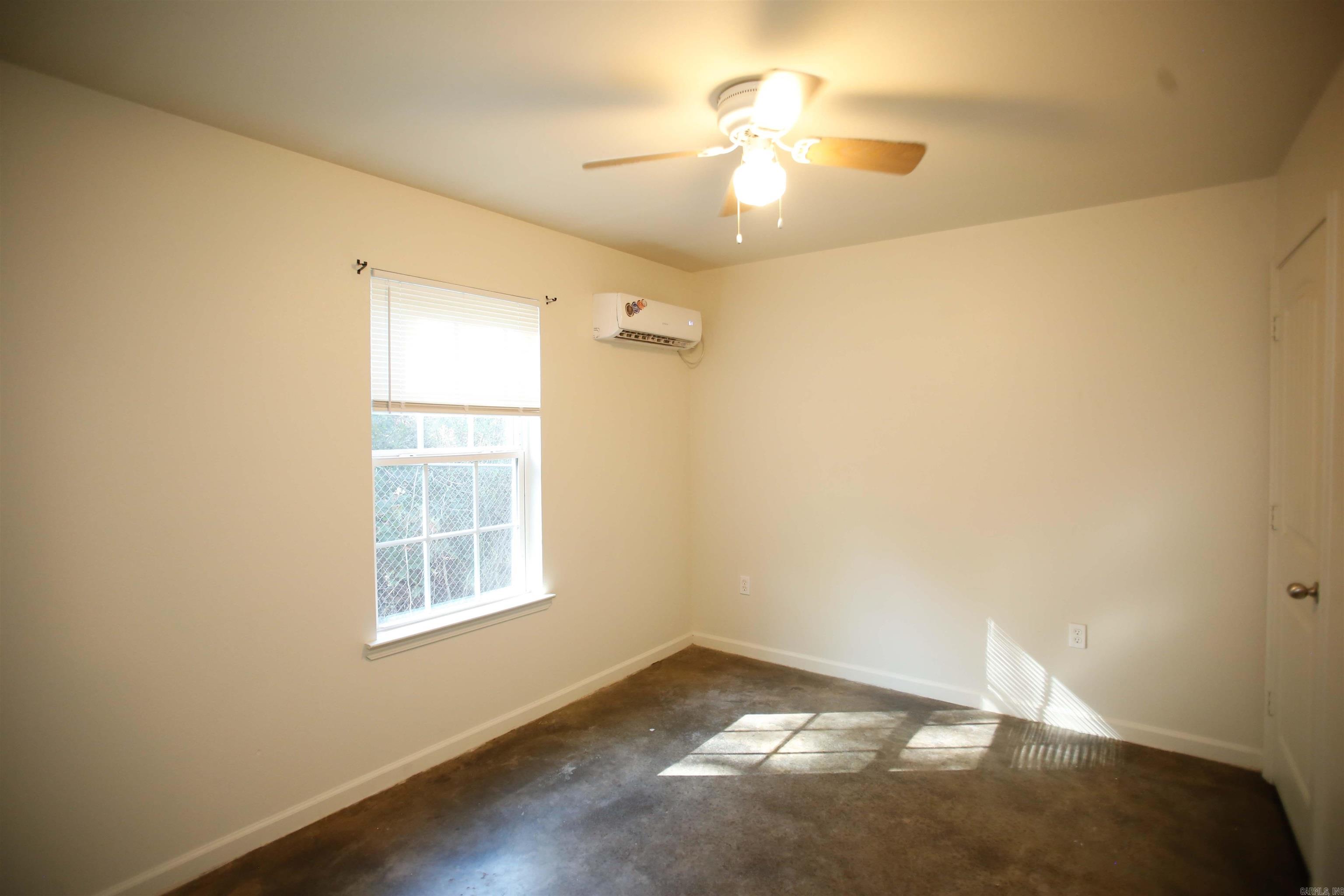 20 Santiago Drive B Property Photo 11