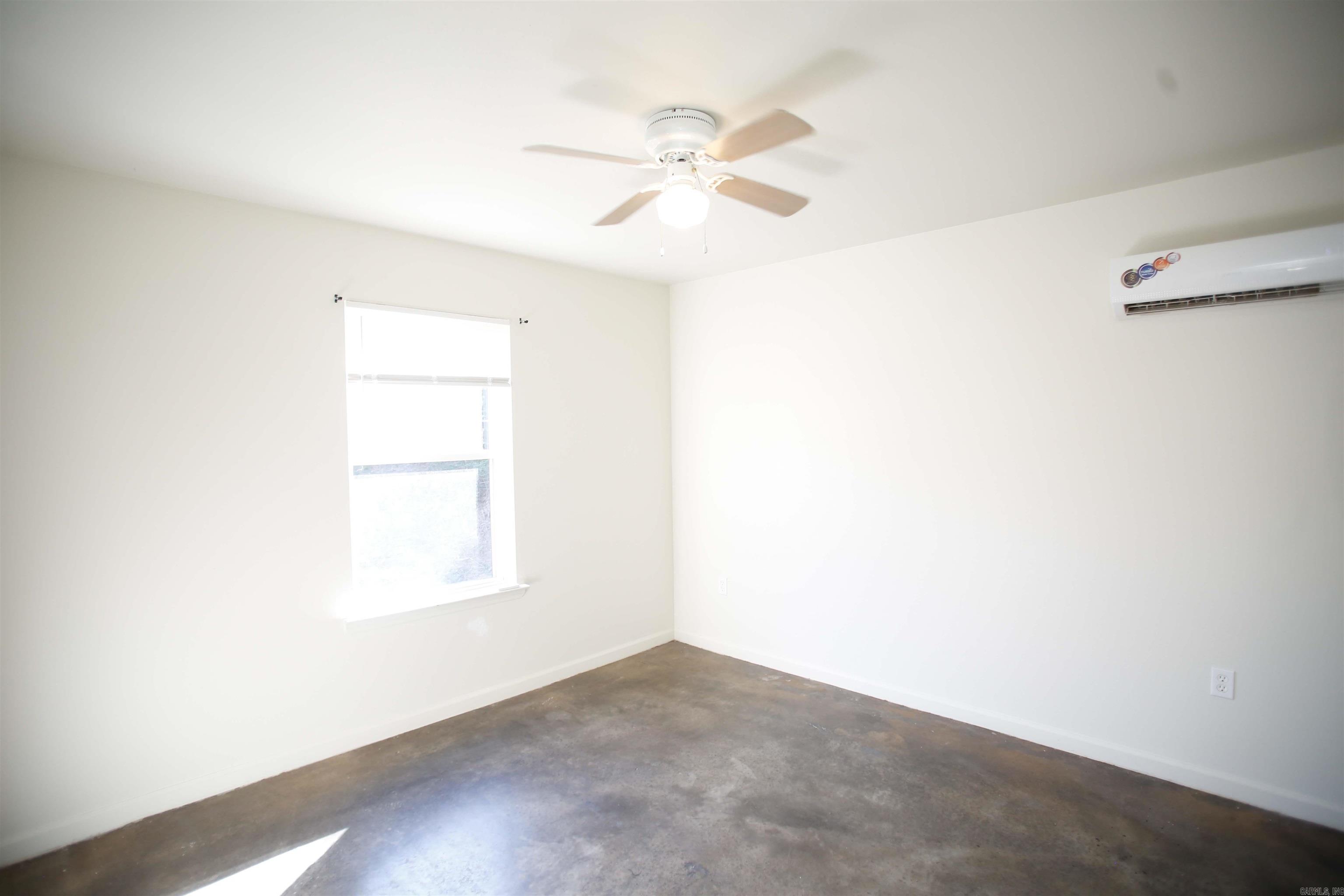 20 Santiago Drive B Property Photo 12