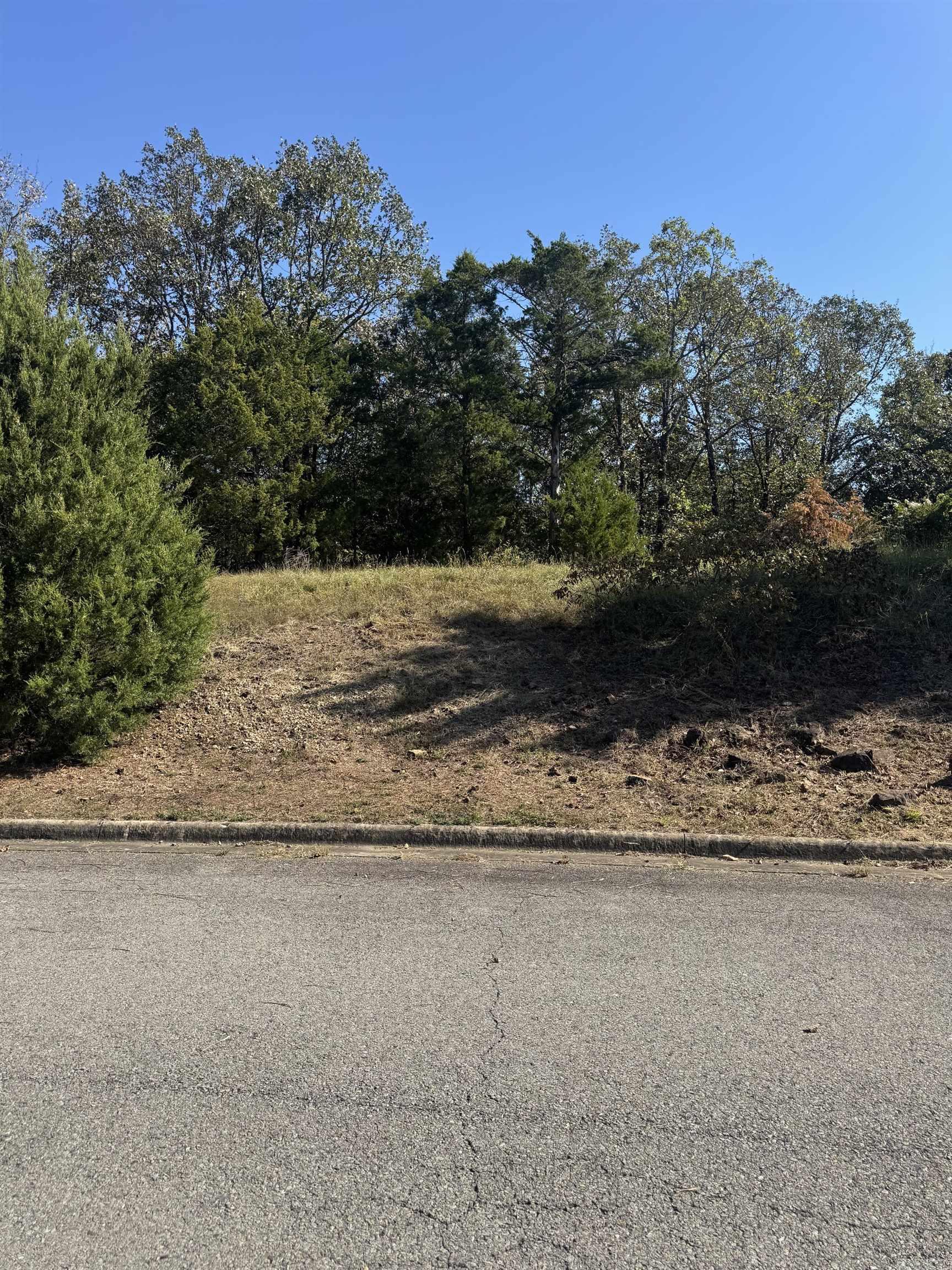 980 Timber Knoll Drive Property Photo 1