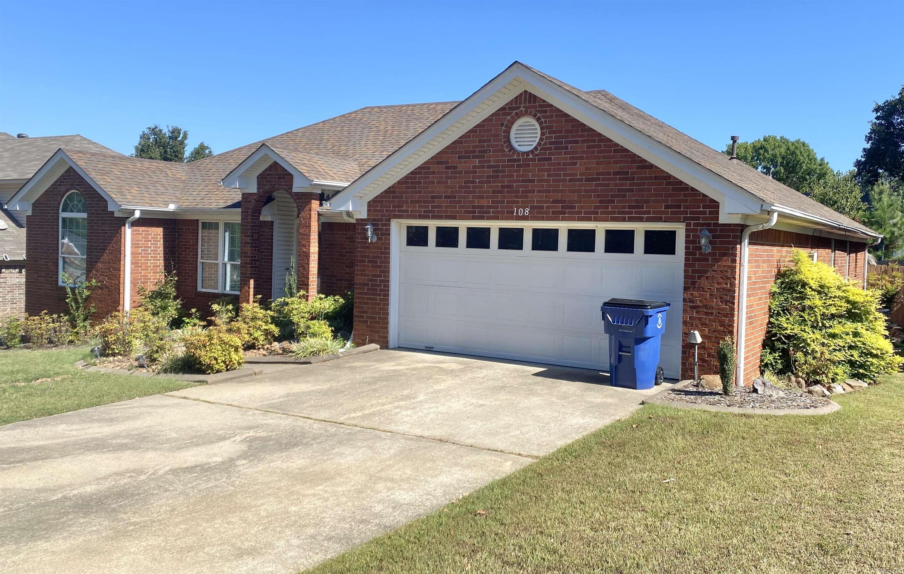 108 Waterside Drive Property Photo 2