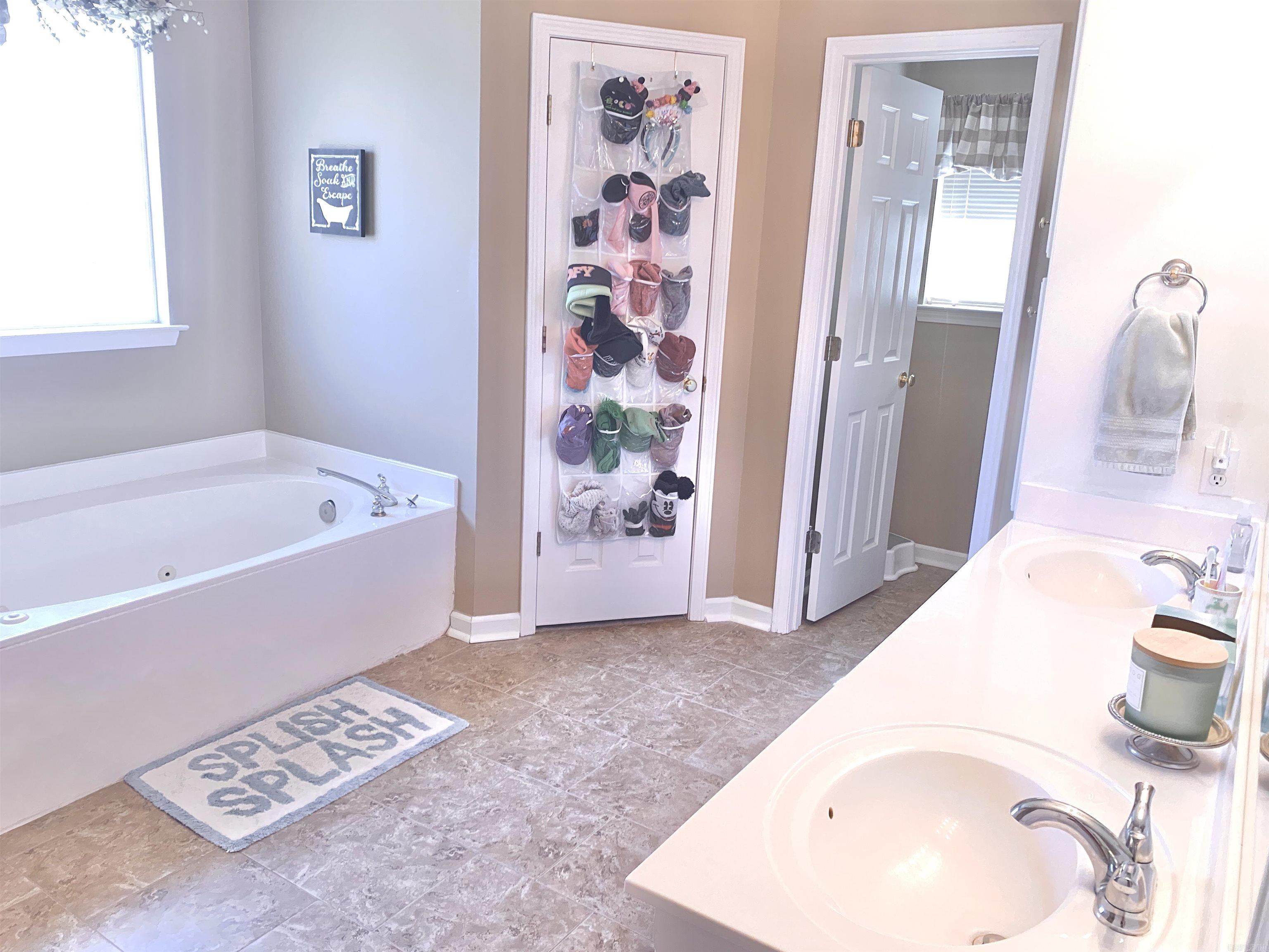 108 Waterside Drive Property Photo 23