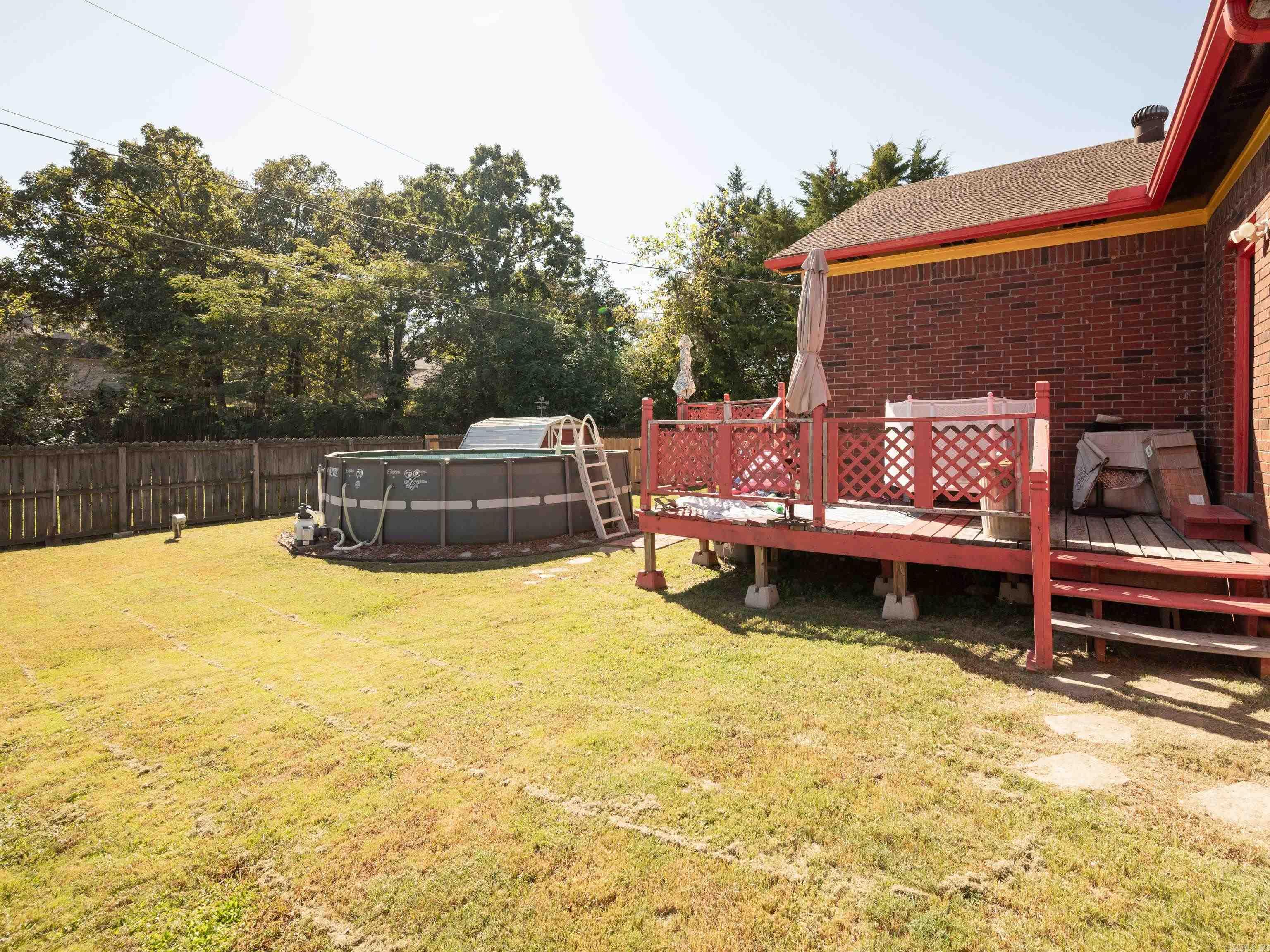 207 Amber Oaks Drive Property Photo 3