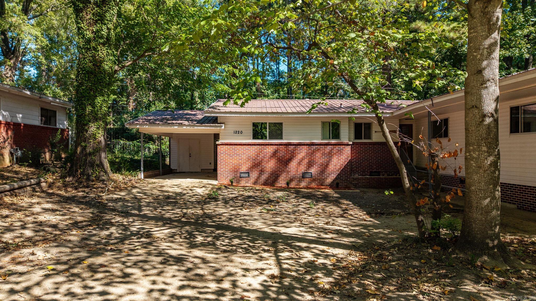 1220 Jameson Avenue Property Photo 4