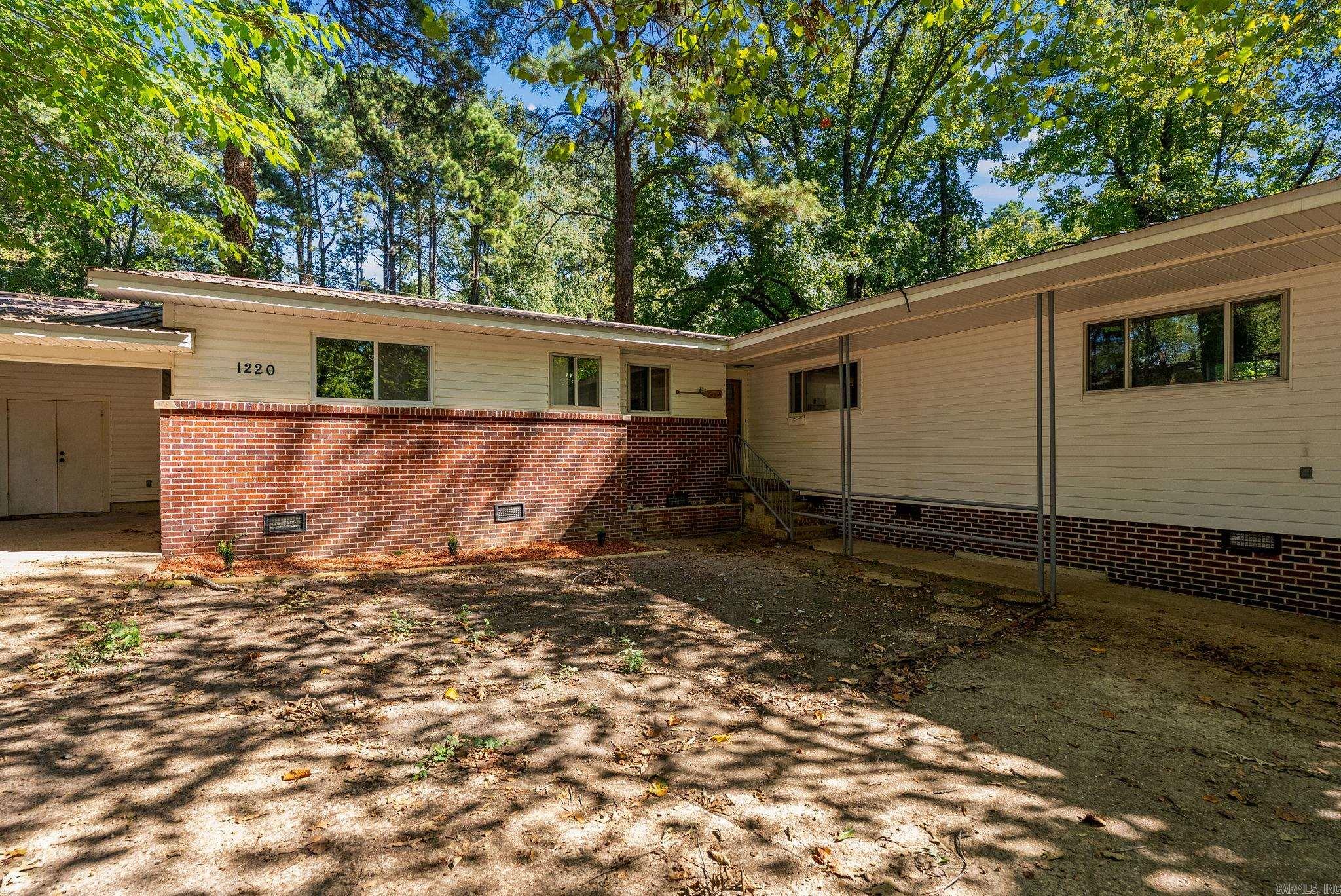 1220 Jameson Avenue Property Photo 5