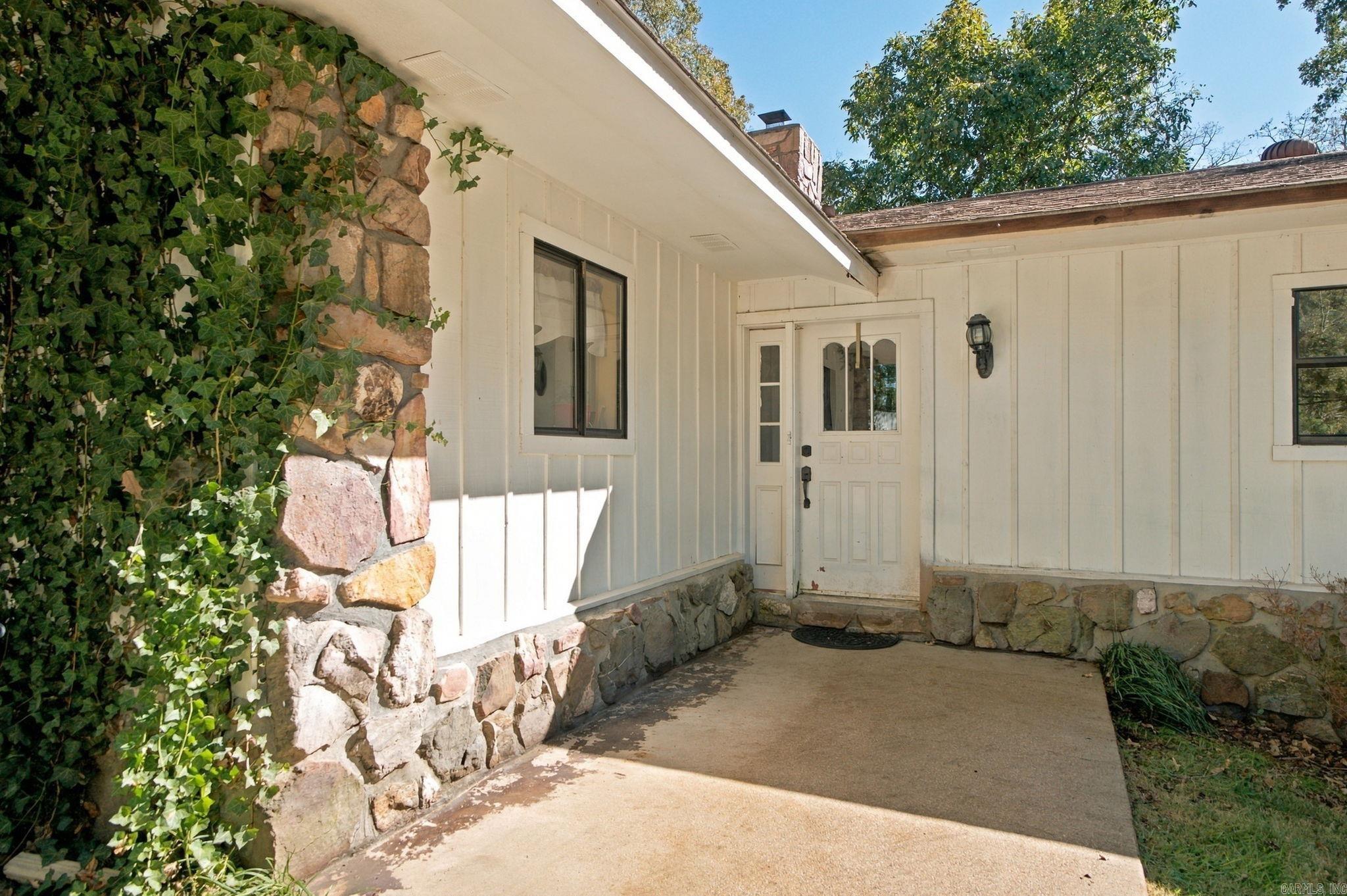 186 Primrose Lane Property Photo 1