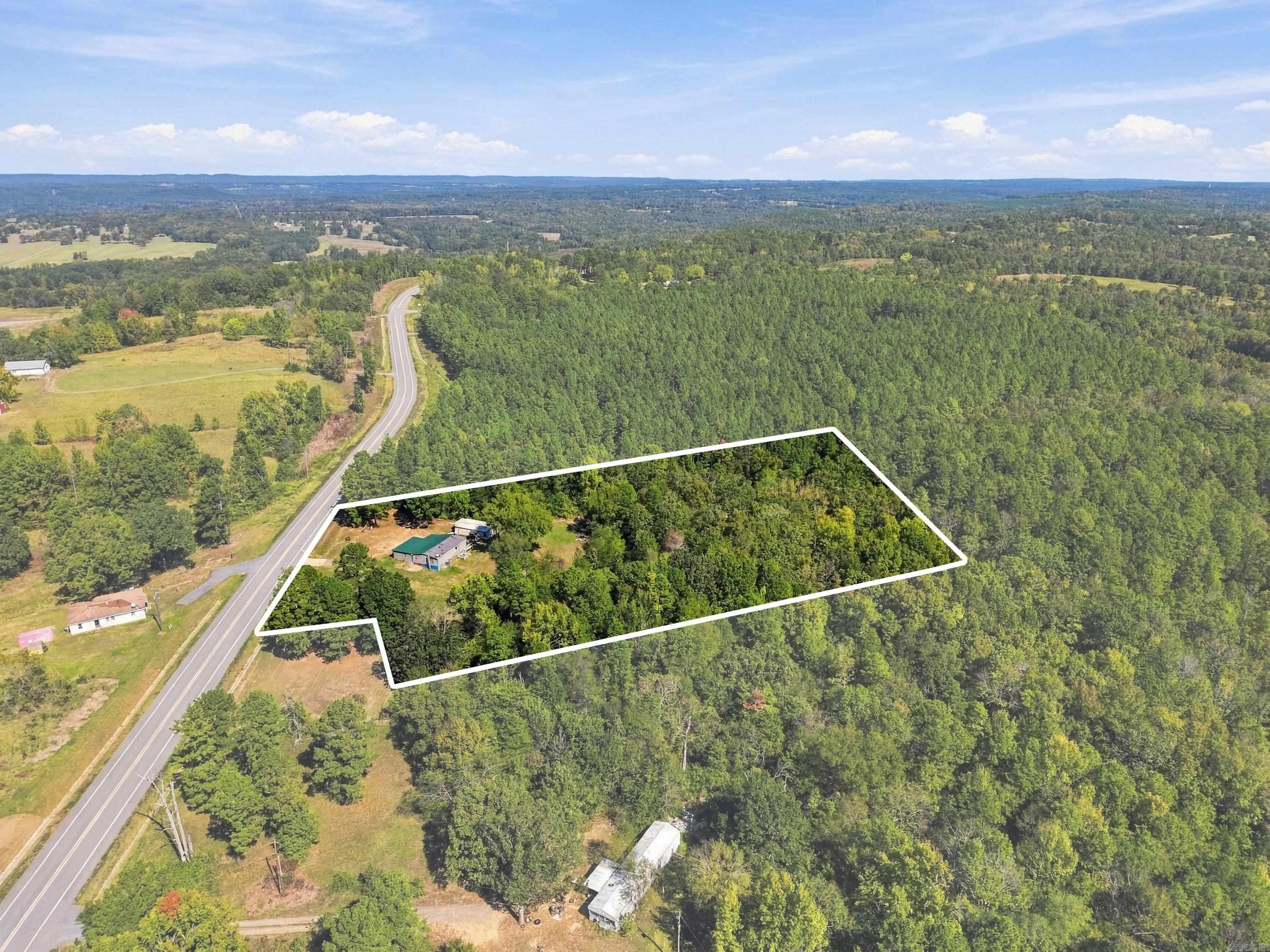 798 Highway North Property Photo 3