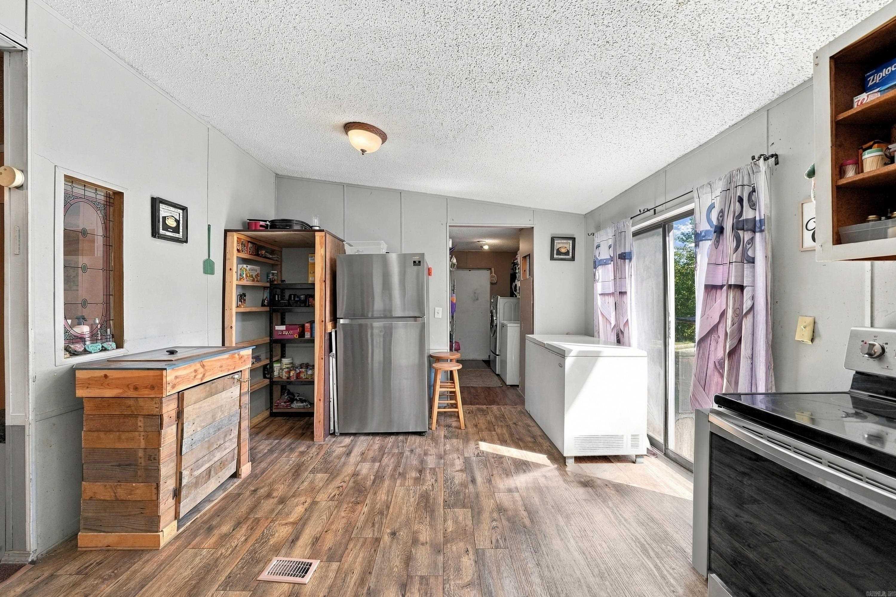 798 Highway North Property Photo 10
