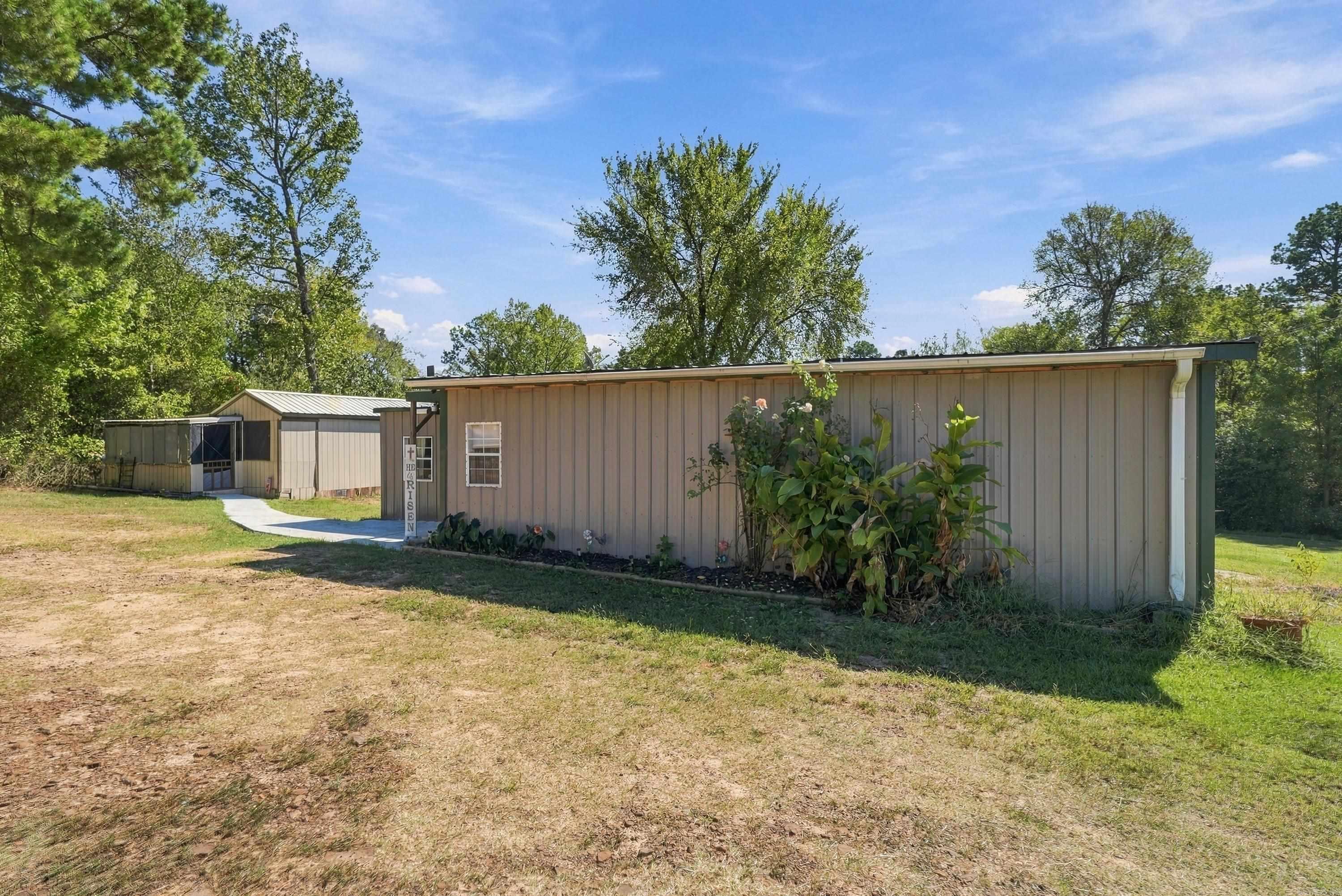 798 Highway North Property Photo 22