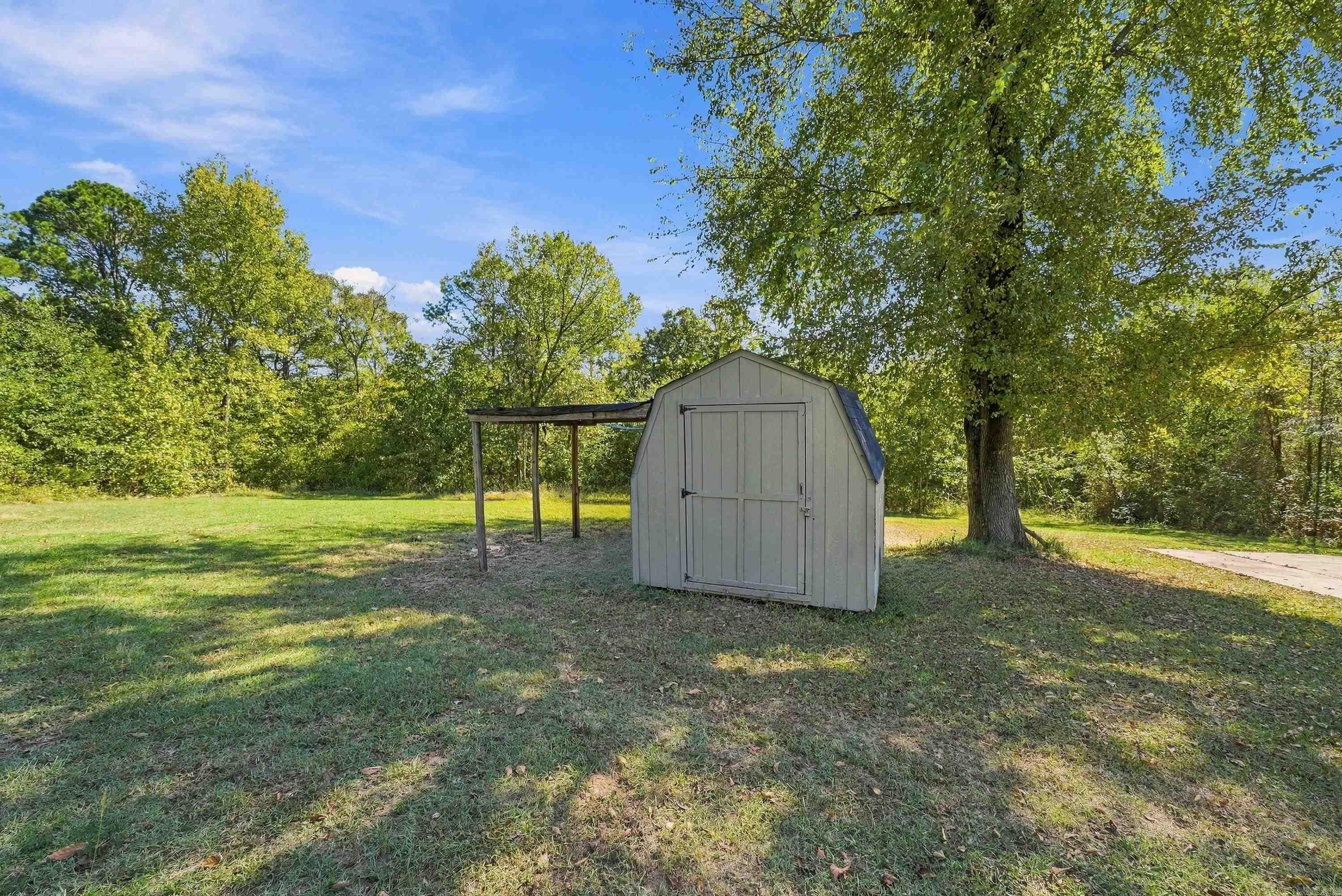 798 Highway North Property Photo 29