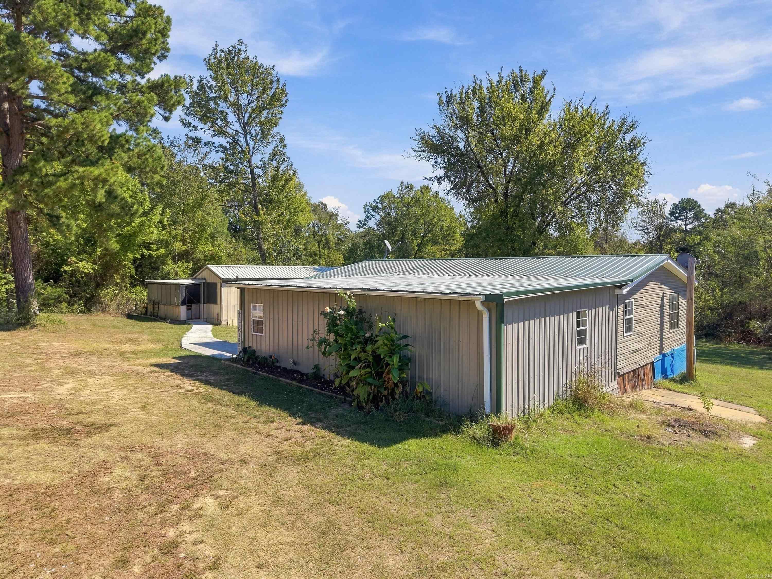 798 Highway North Property Photo 30