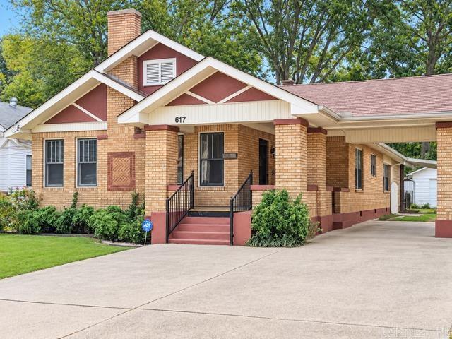 617 Pine Bluff Street Property Photo 3