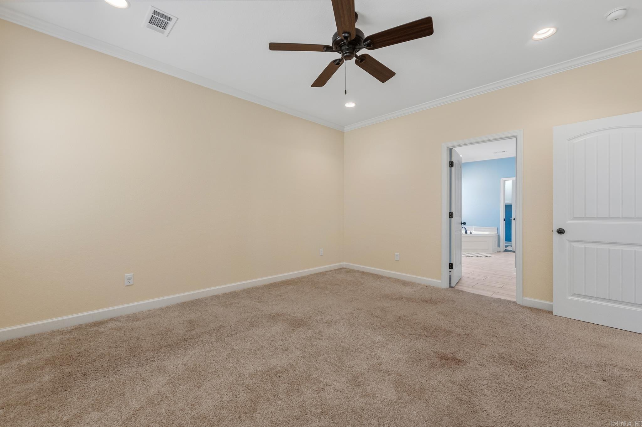 917 Oak Forest Circle Property Photo 14