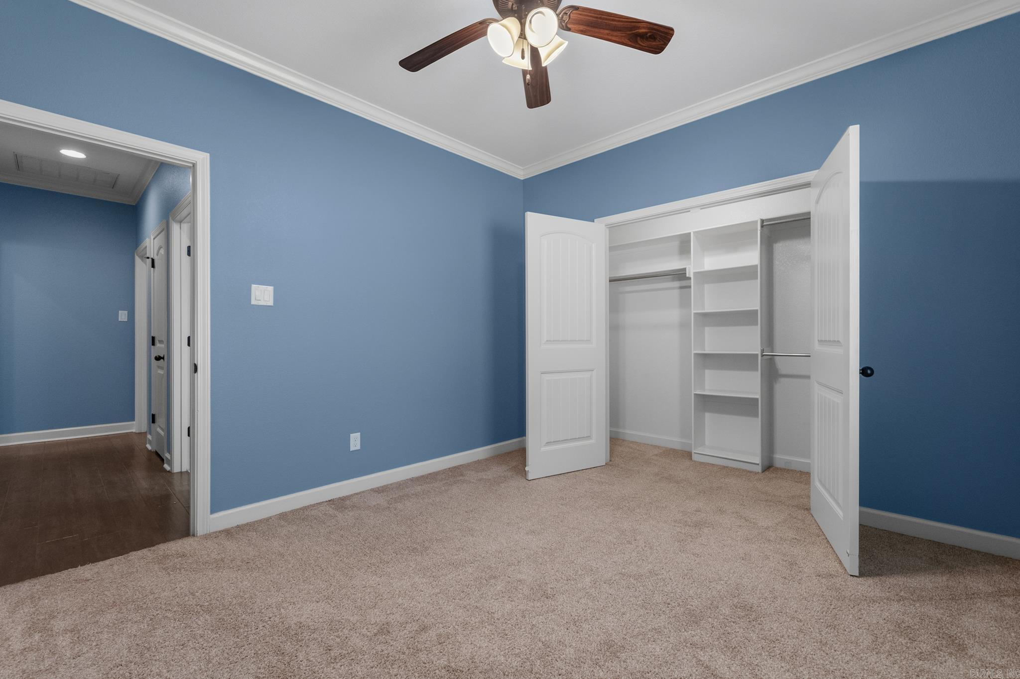 917 Oak Forest Circle Property Photo 23