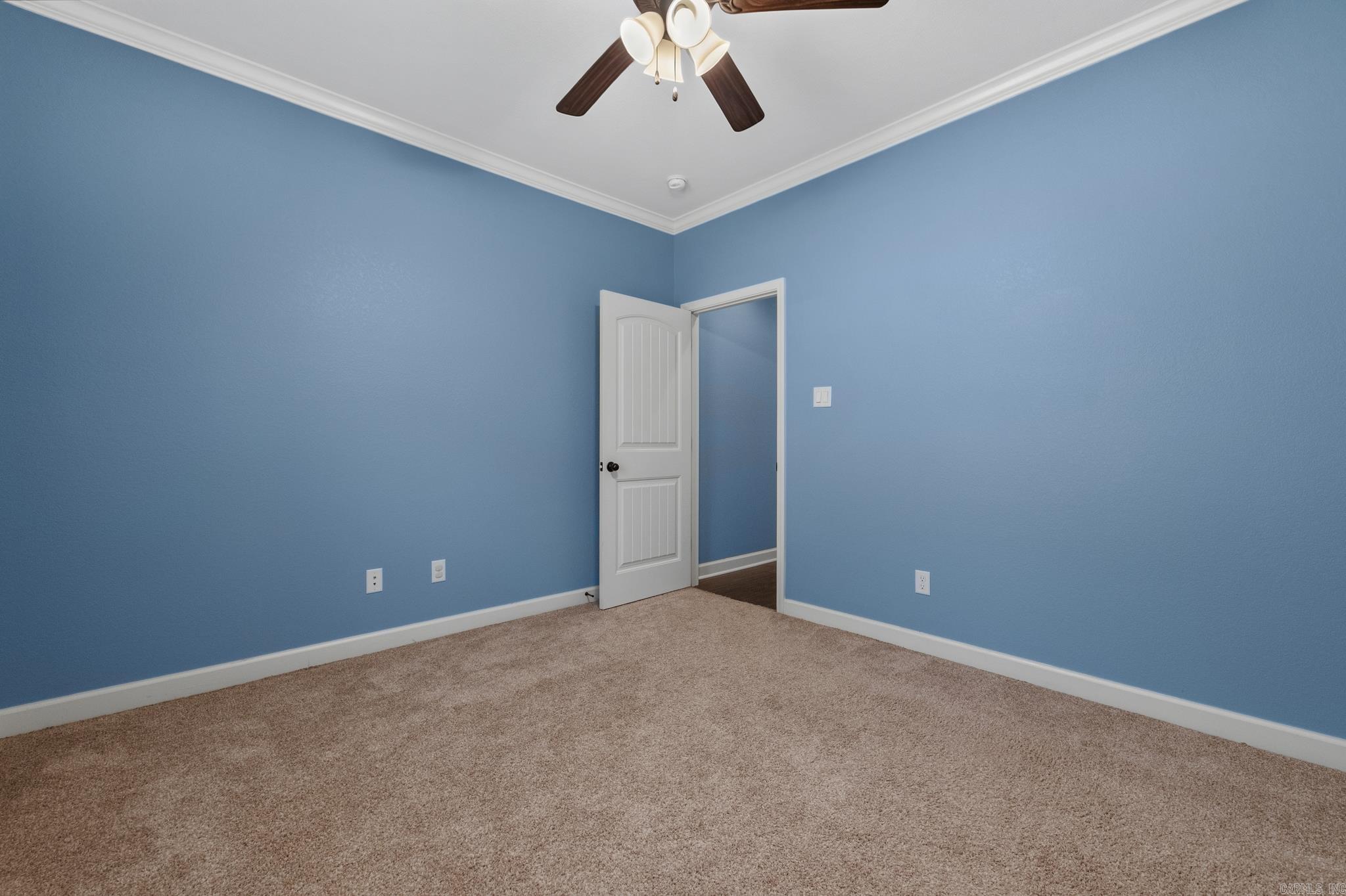 917 Oak Forest Circle Property Photo 24