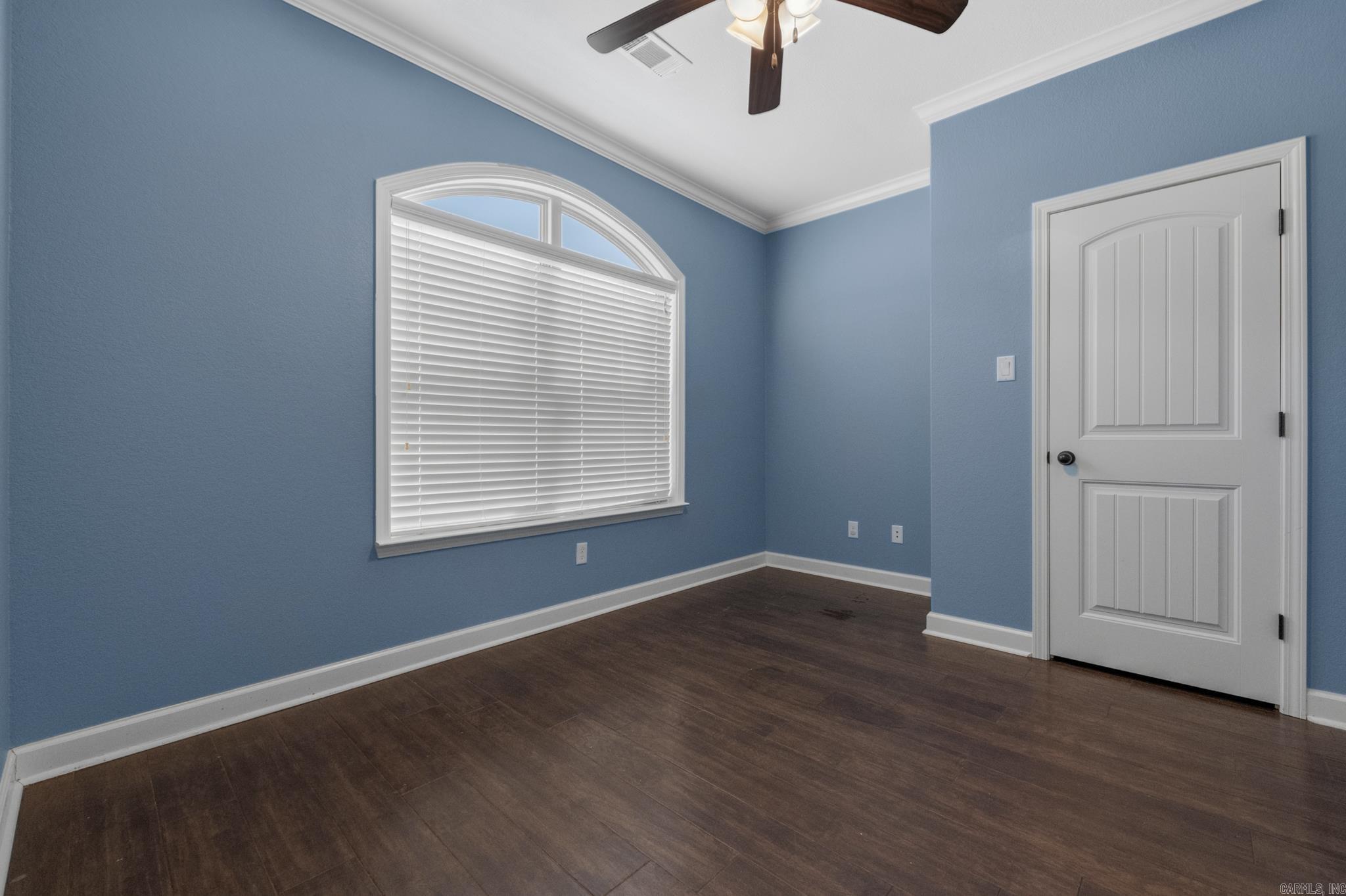 917 Oak Forest Circle Property Photo 26