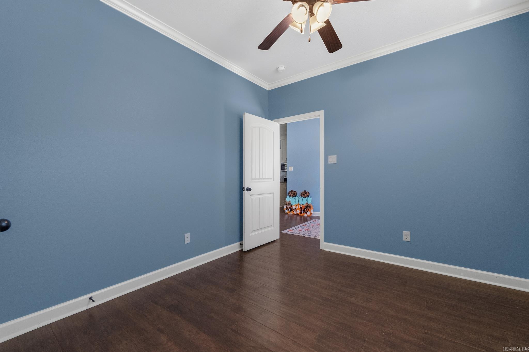 917 Oak Forest Circle Property Photo 28