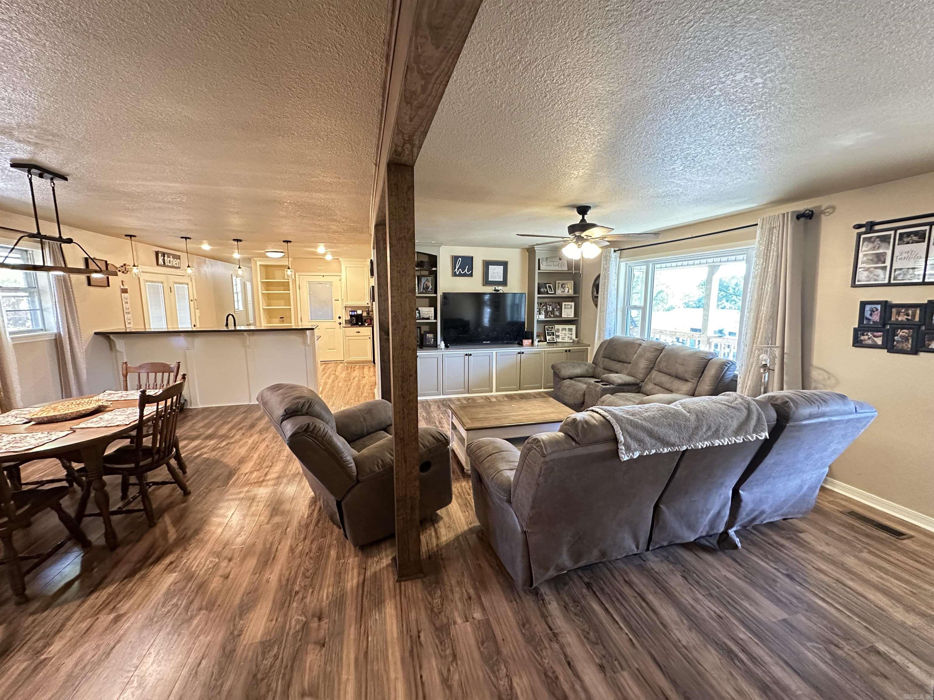 1303 Branch Property Photo 7