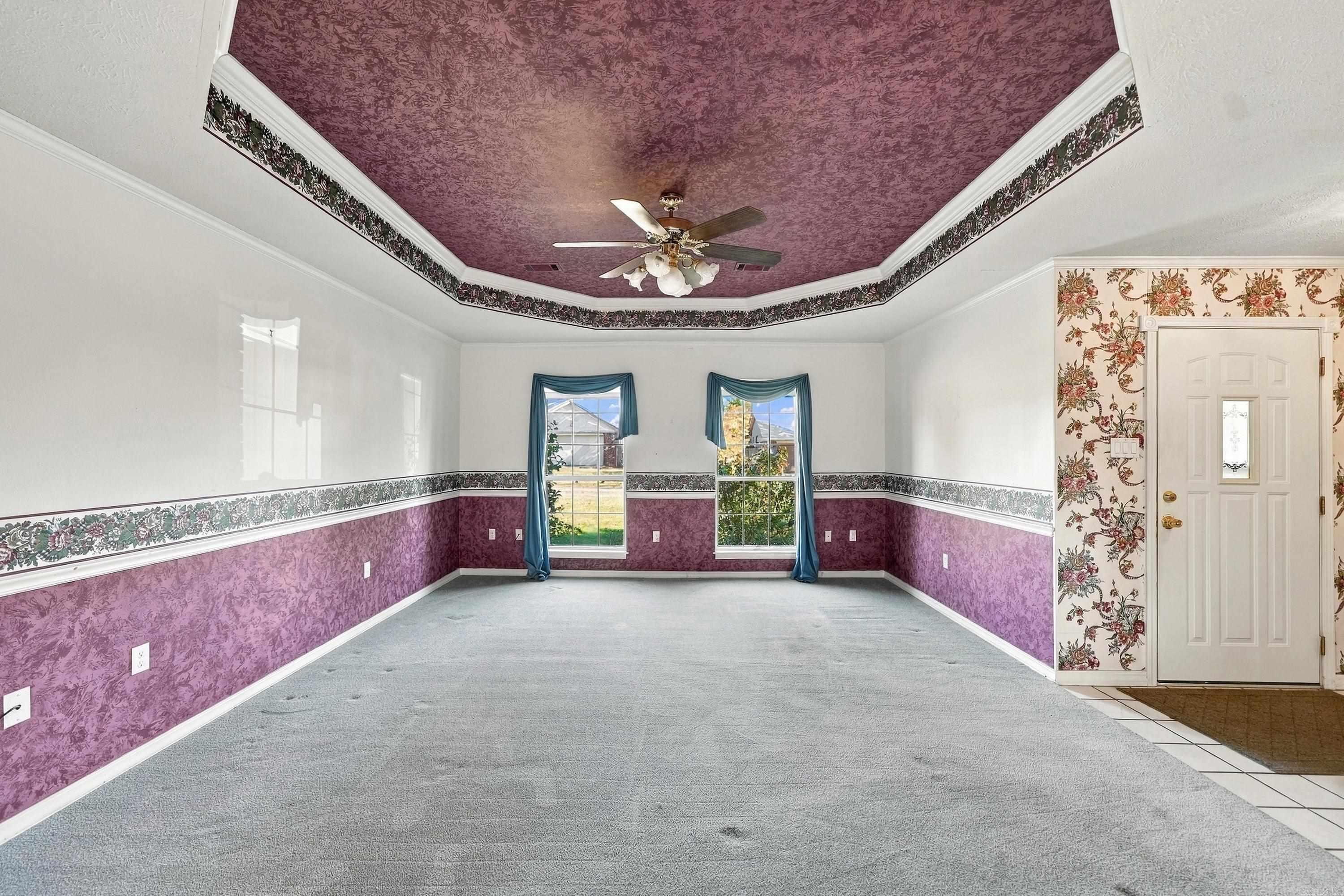 2215 Apache Trail Property Photo 12