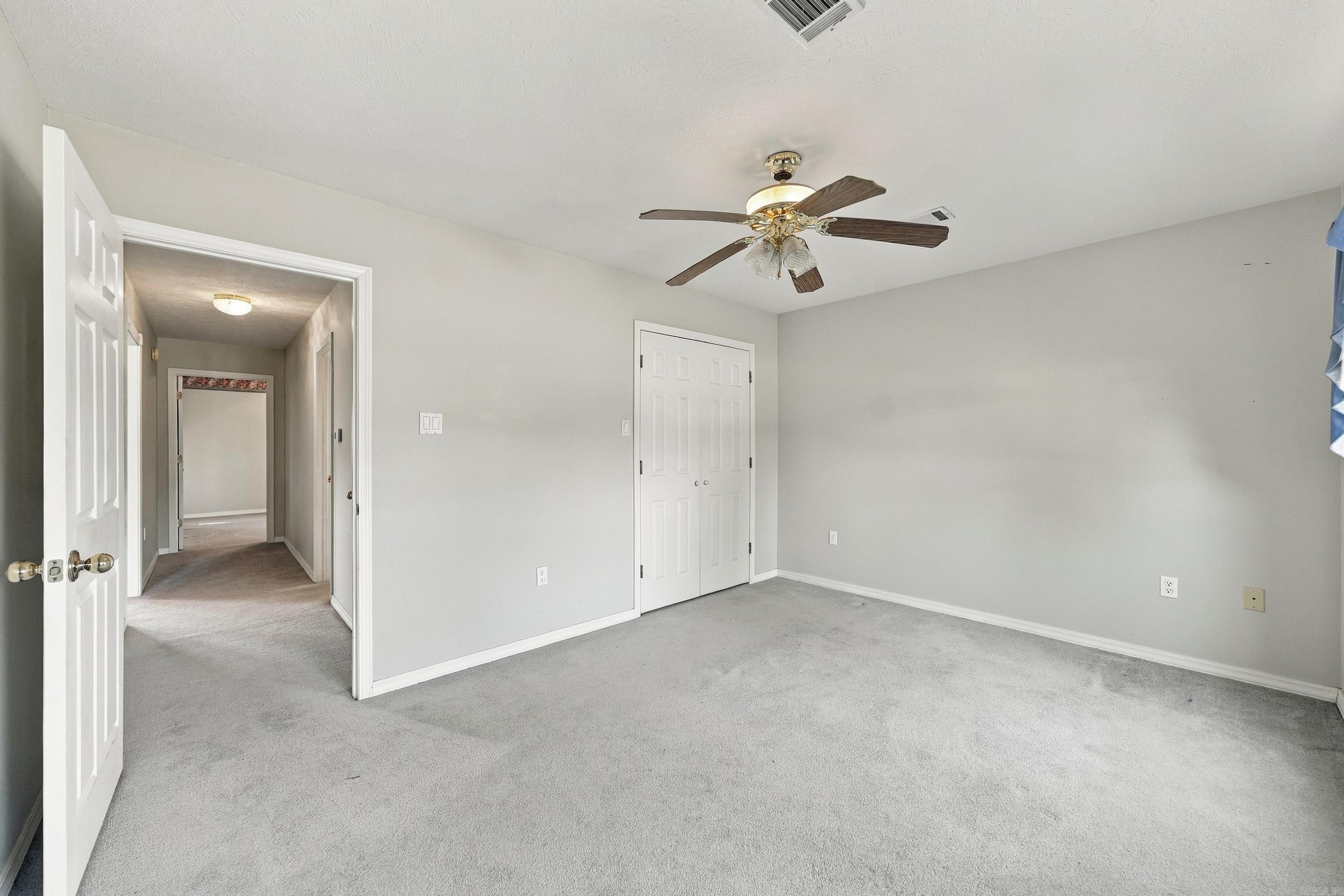 2215 Apache Trail Property Photo 37