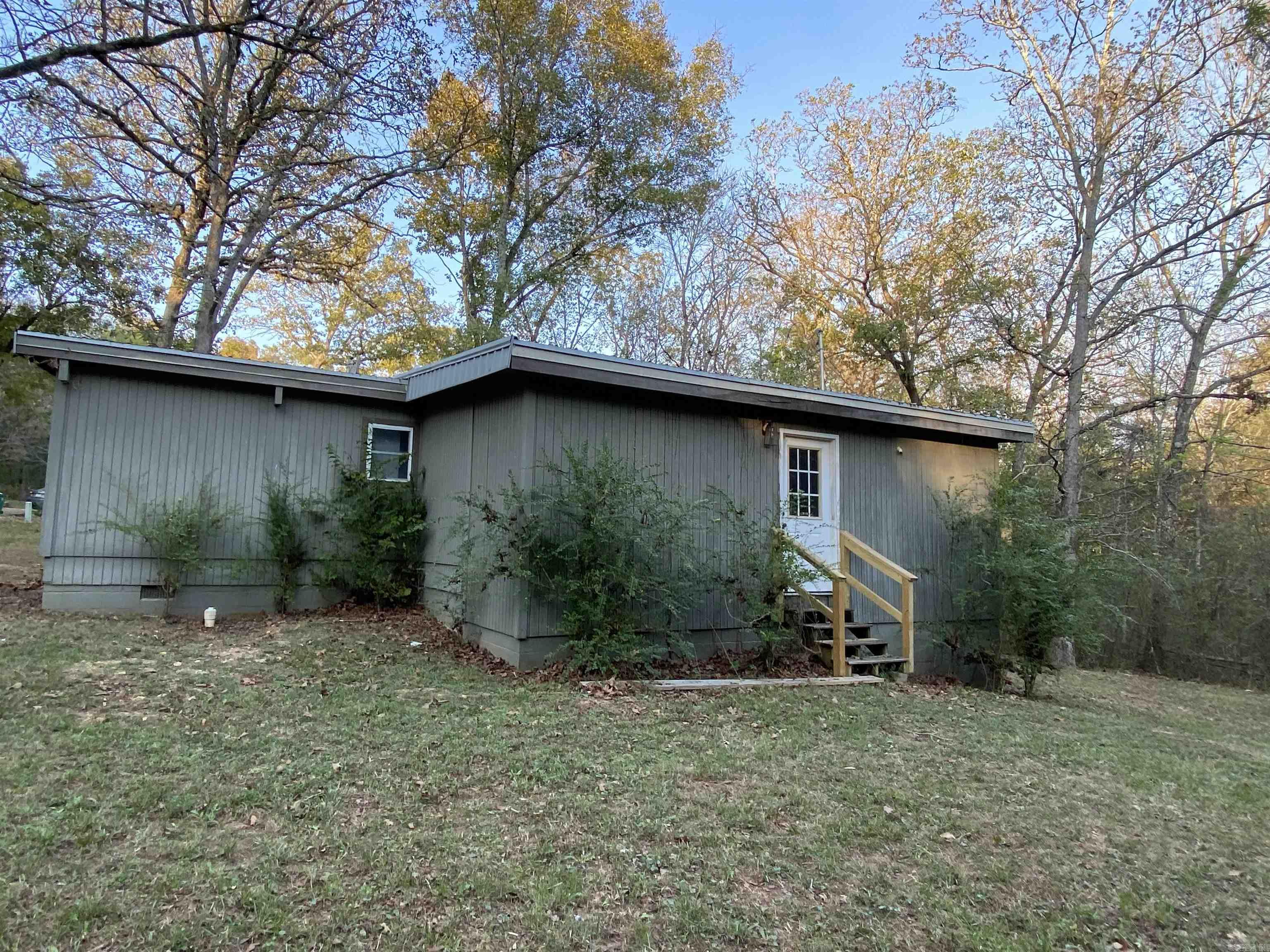 18 Pequot Drive Property Photo 4