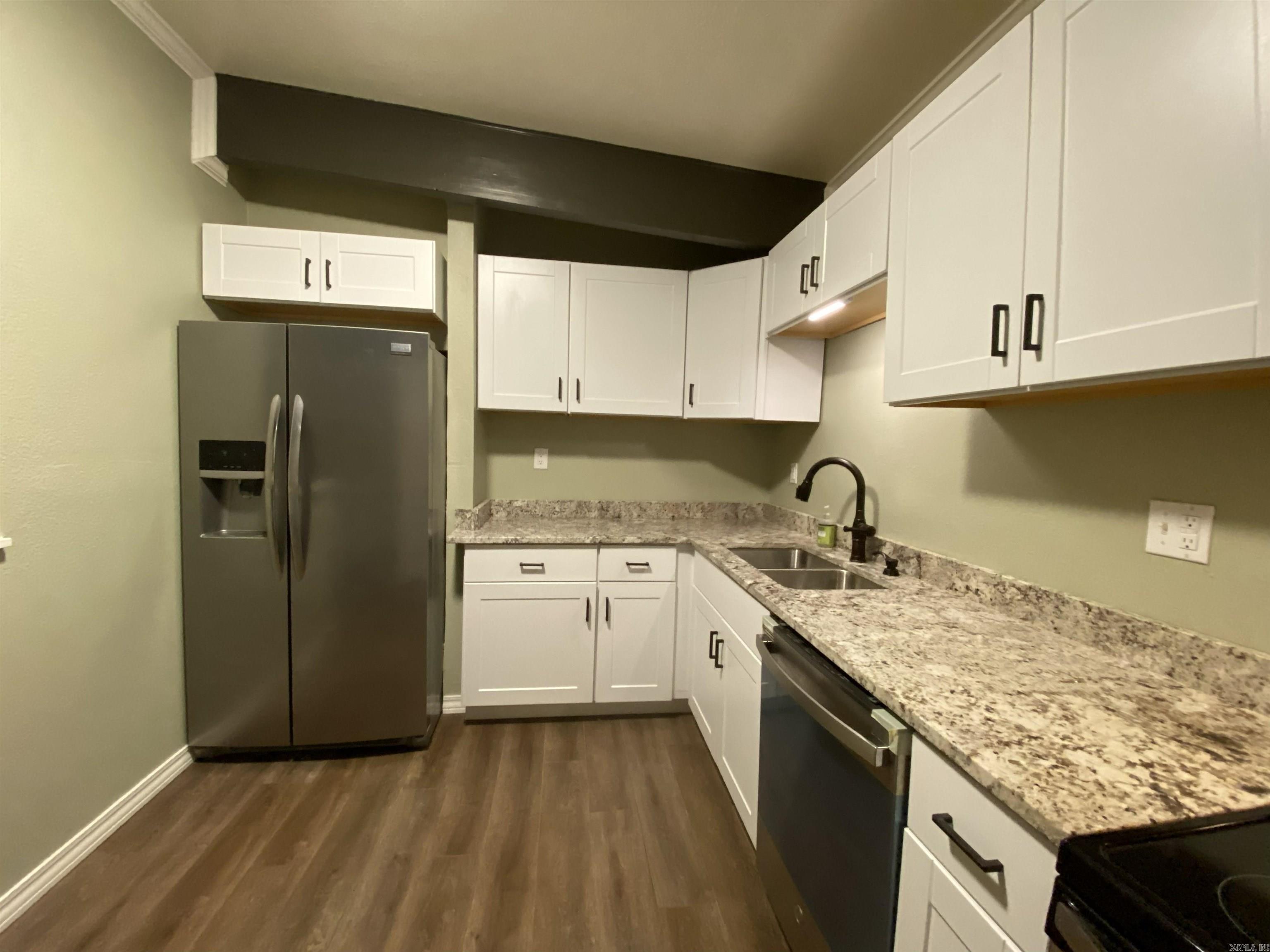 18 Pequot Drive Property Photo 6