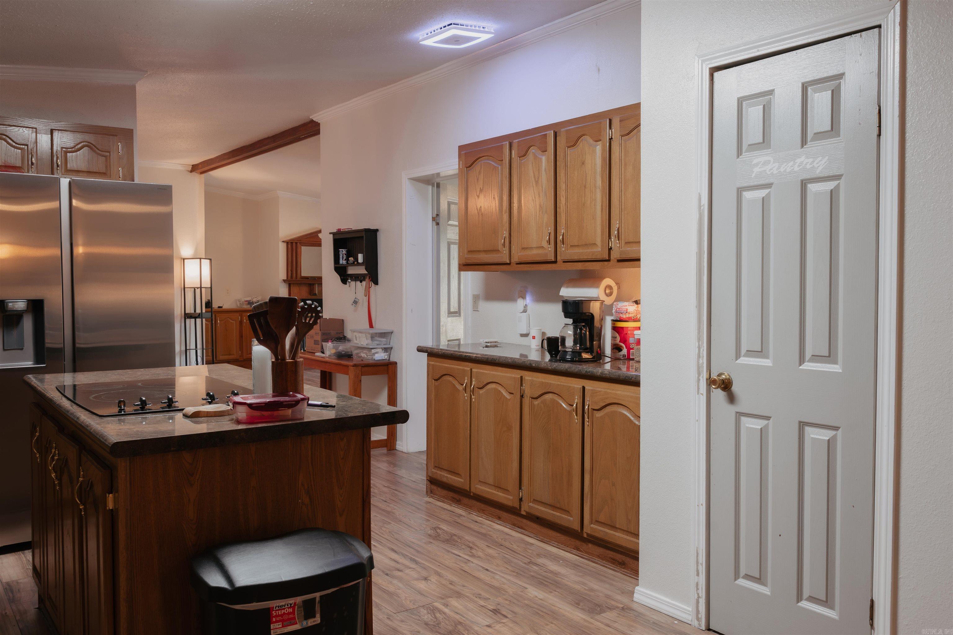 533 Sunset Circle Property Photo 6