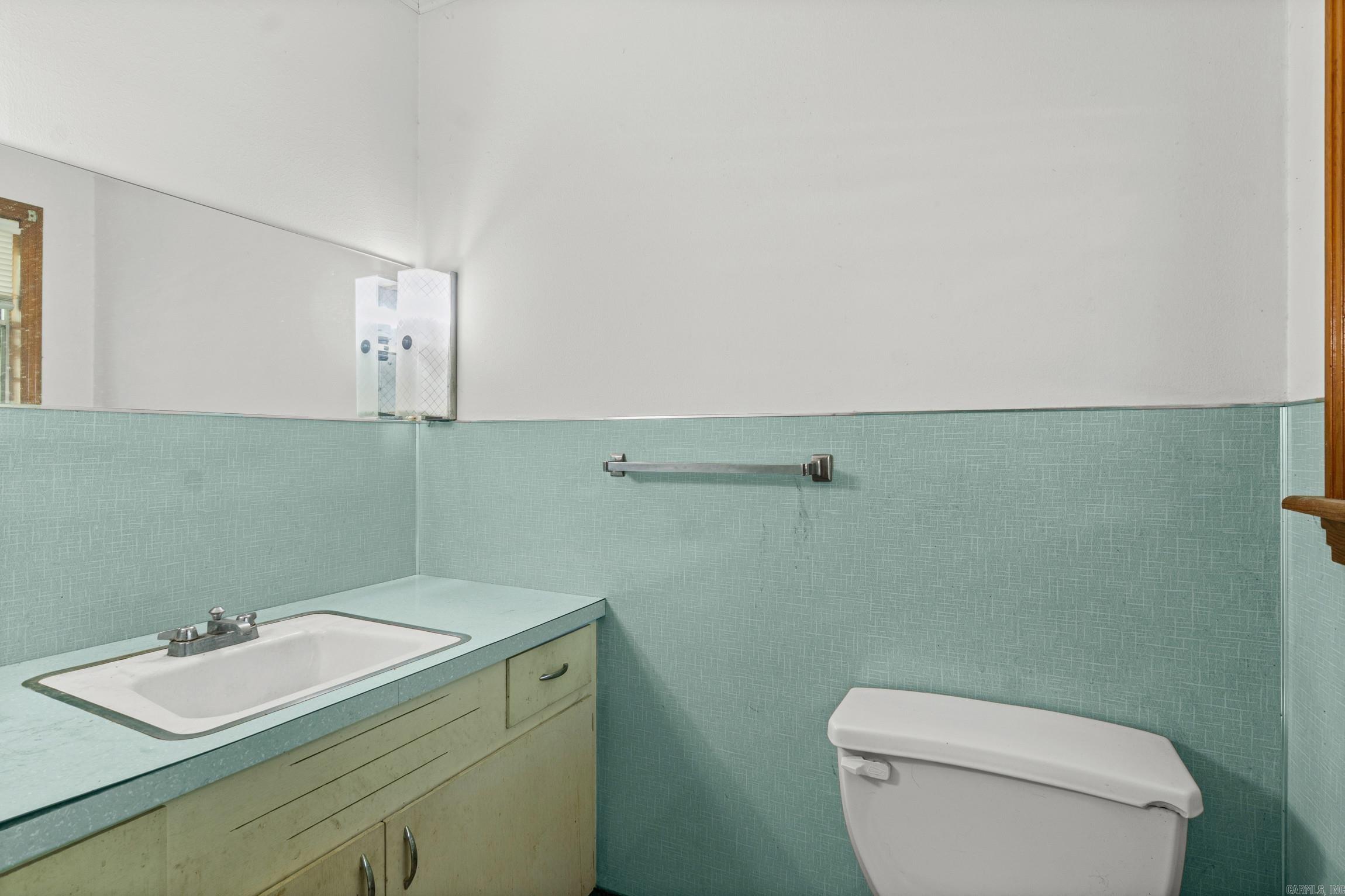 702 N. Spring St. Property Photo 13