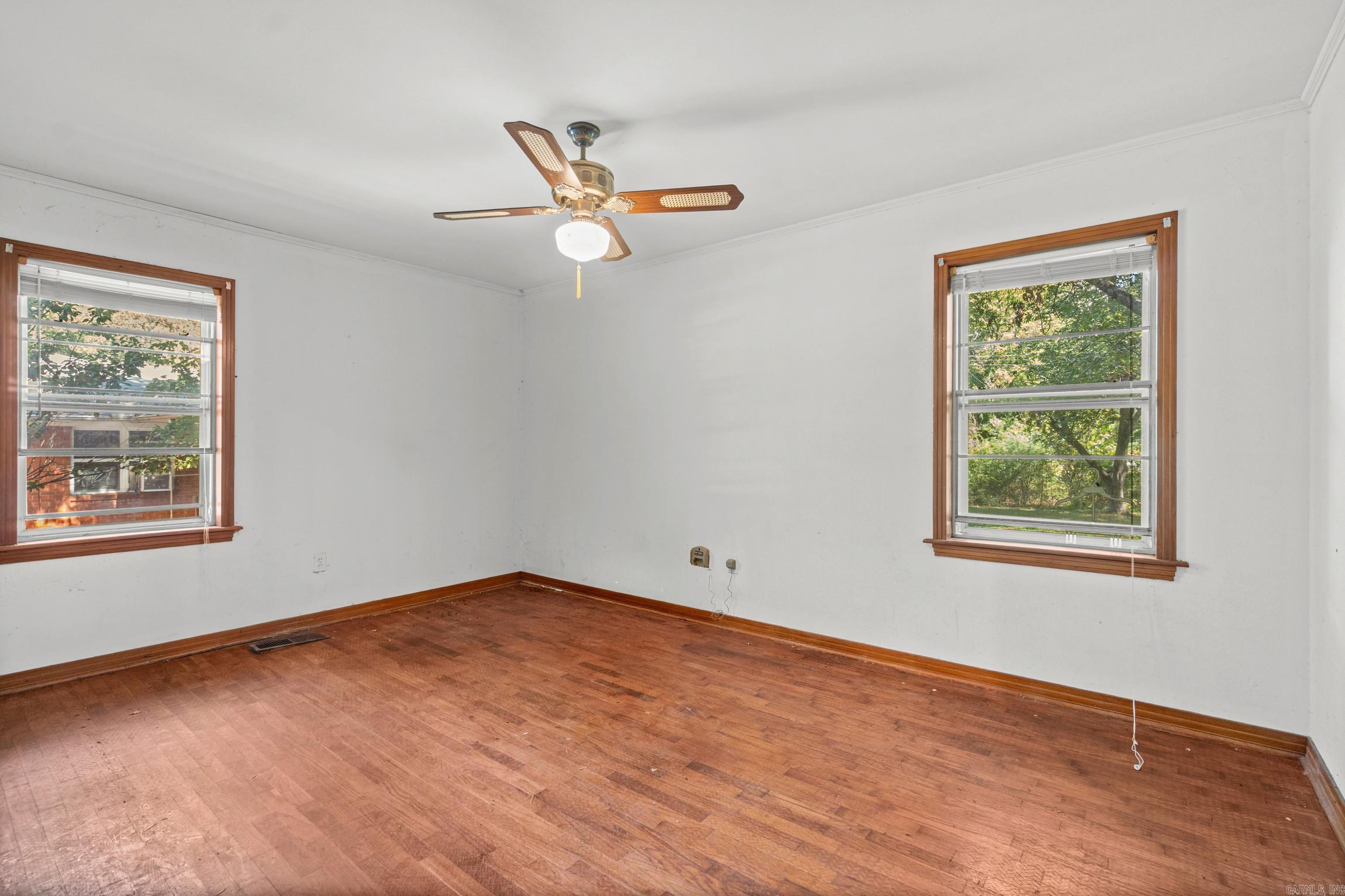 702 N. Spring St. Property Photo 16