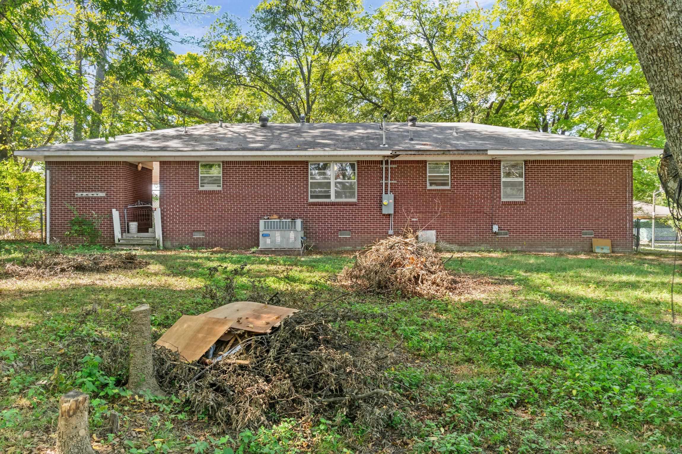 702 N. Spring St. Property Photo 23