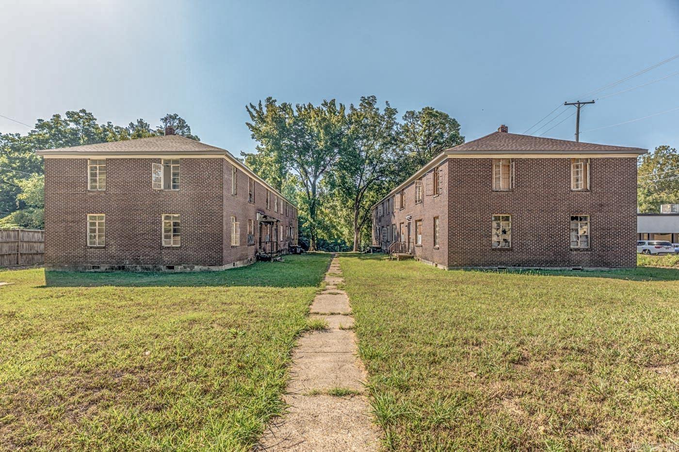 1304 E Broadway Street Property Photo 1