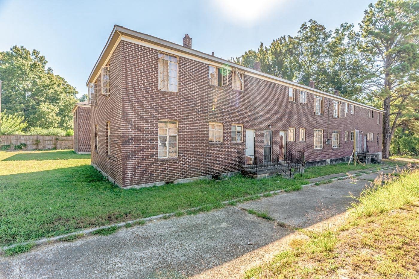 1304 E Broadway Street Property Photo 7