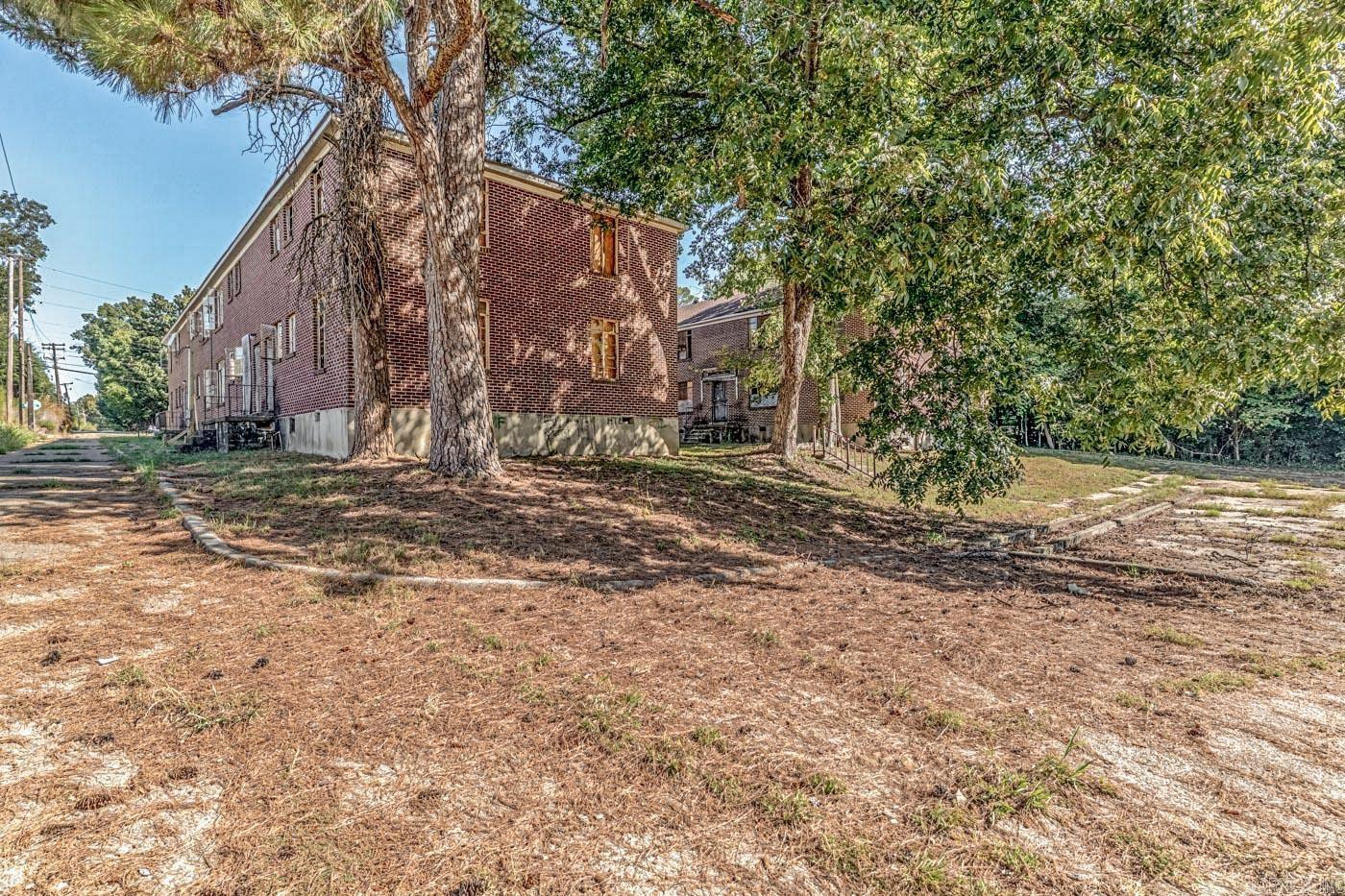 1304 E Broadway Street Property Photo 13