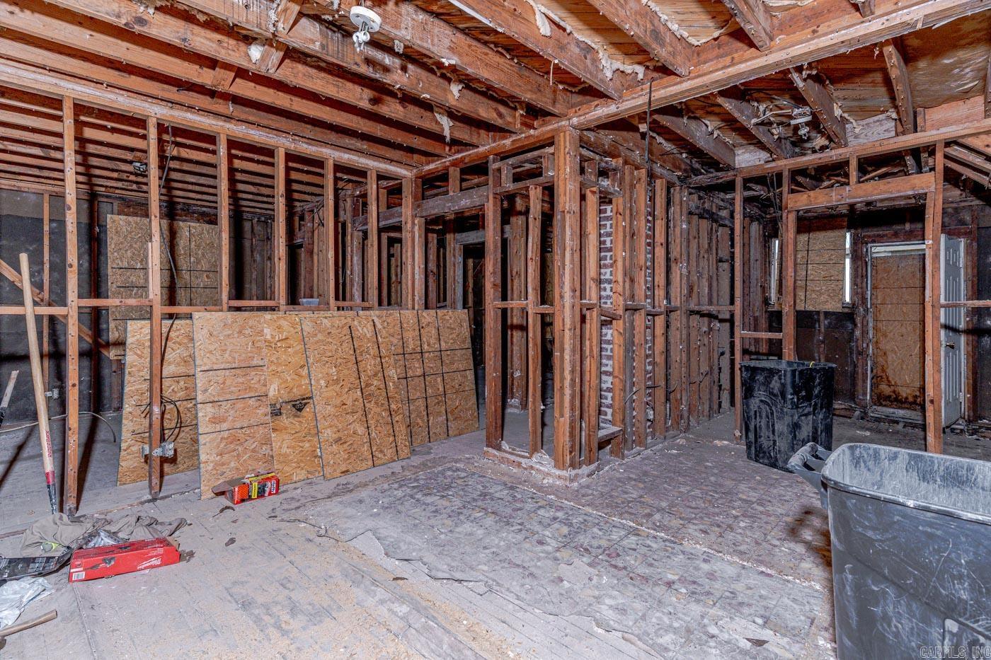 1304 E Broadway Street Property Photo 30