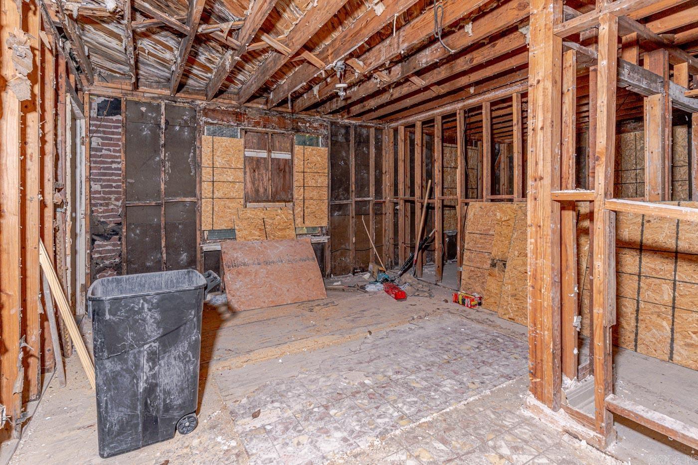 1304 E Broadway Street Property Photo 35