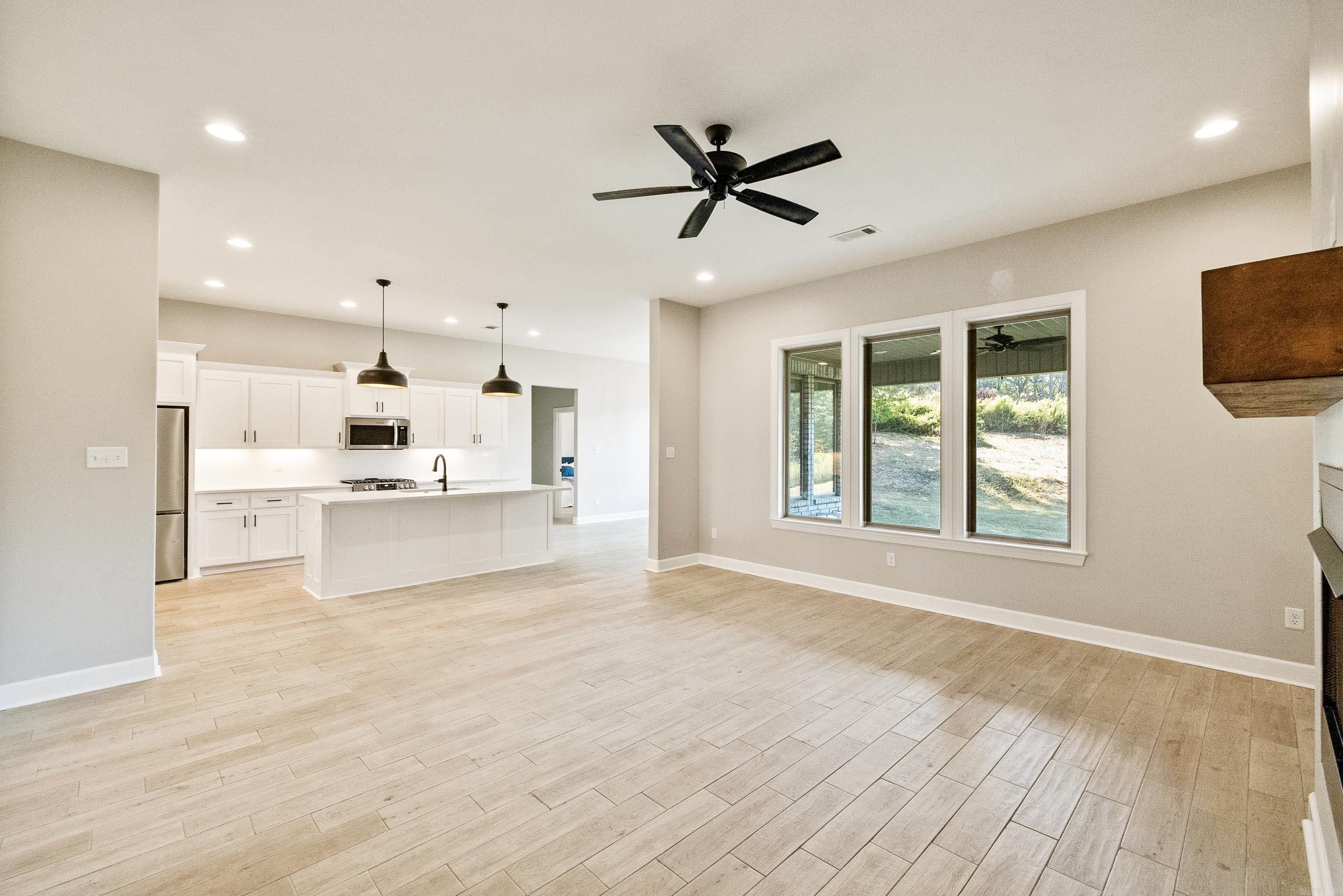 3021 Navajo Way Property Photo 7