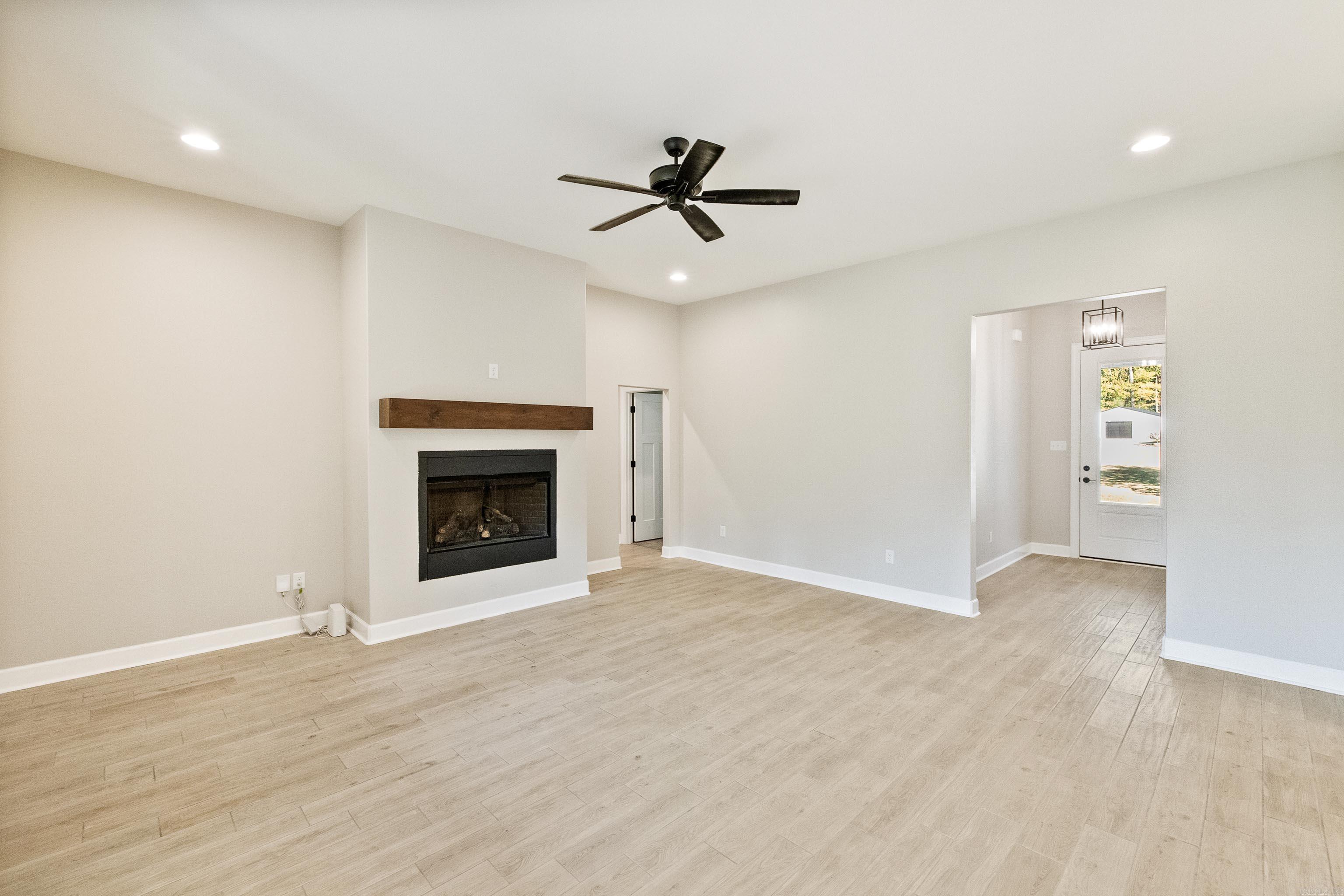 3021 Navajo Way Property Photo 9