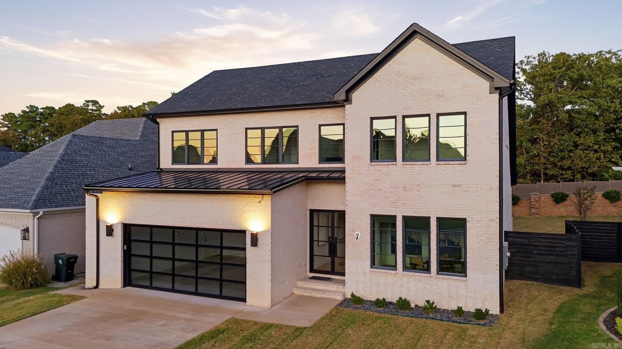 7 Belles Fleurs Circle Property Photo 1