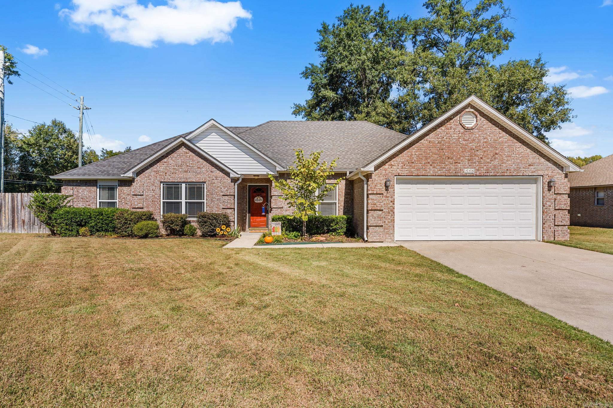 115 Earnhardt Circle Property Photo 2