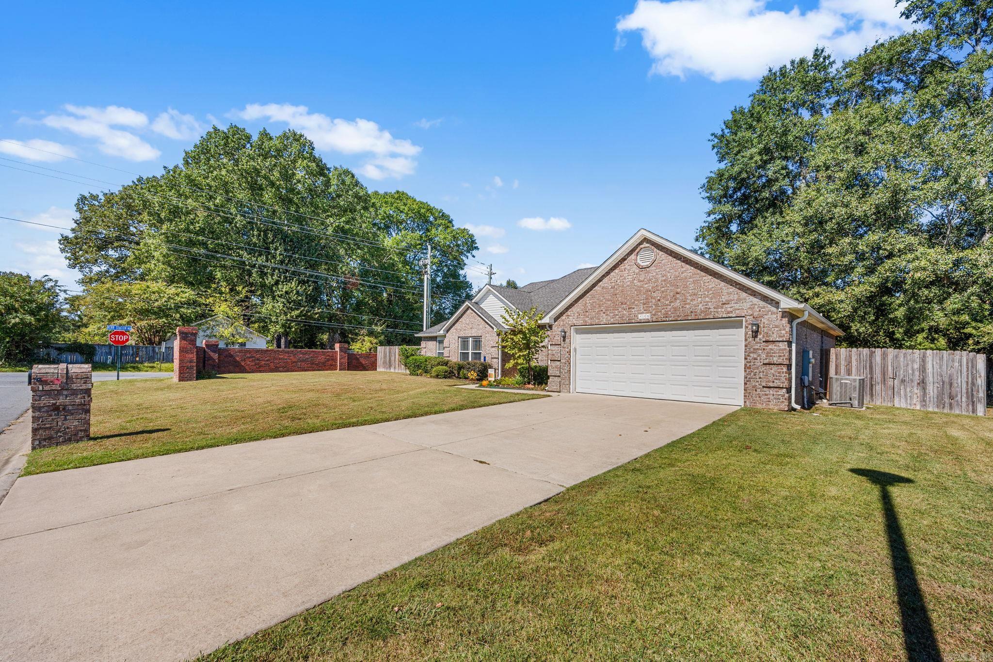115 Earnhardt Circle Property Photo 3