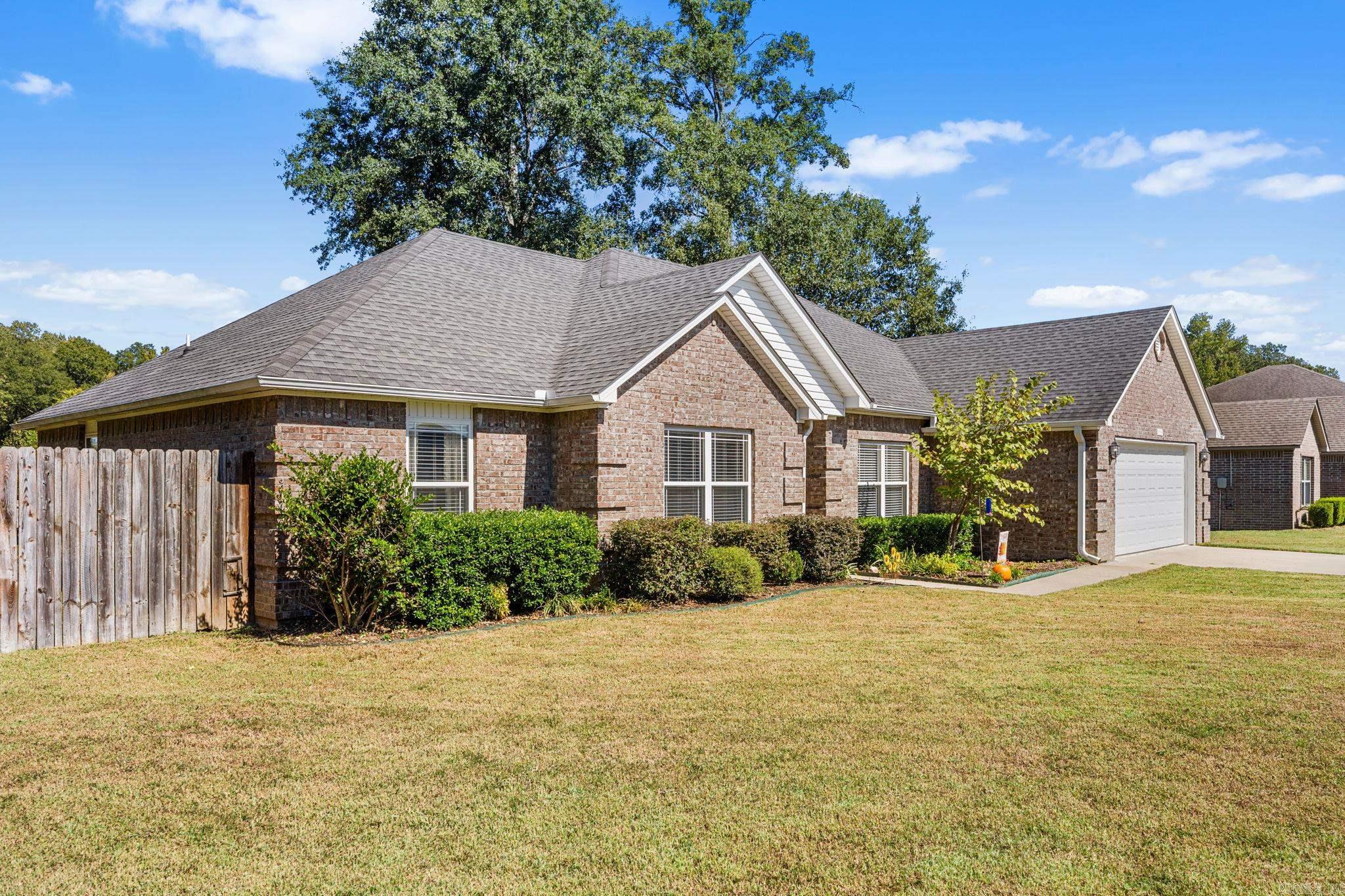 115 Earnhardt Circle Property Photo 4