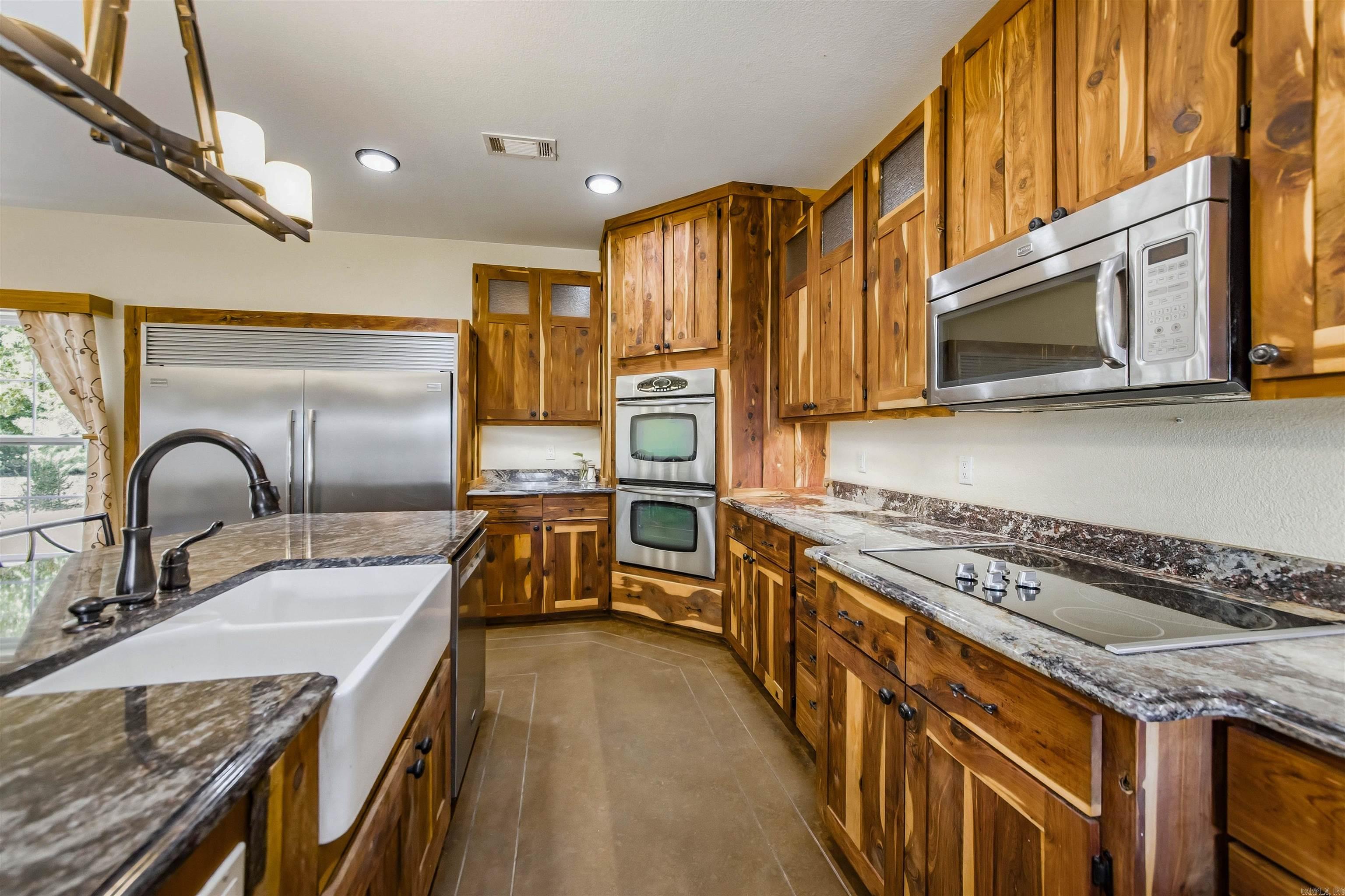 19 Serenity Lane Property Photo 12